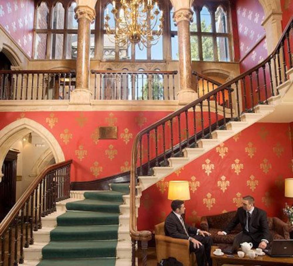 Vista Lobby Brownsover Hall Hotel
