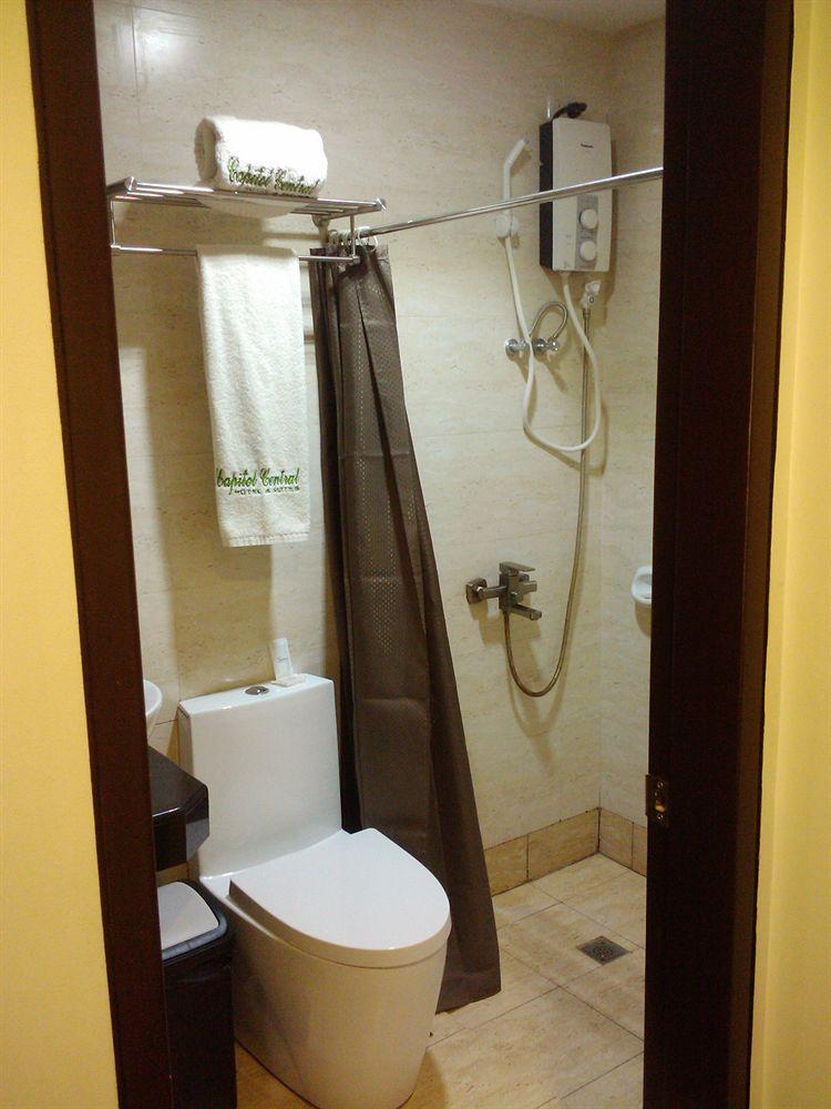 Equipamiento de Habitación Capitol Central Hotel and Suites