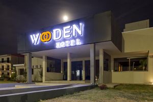 Alojamiento - Wooden Hotel