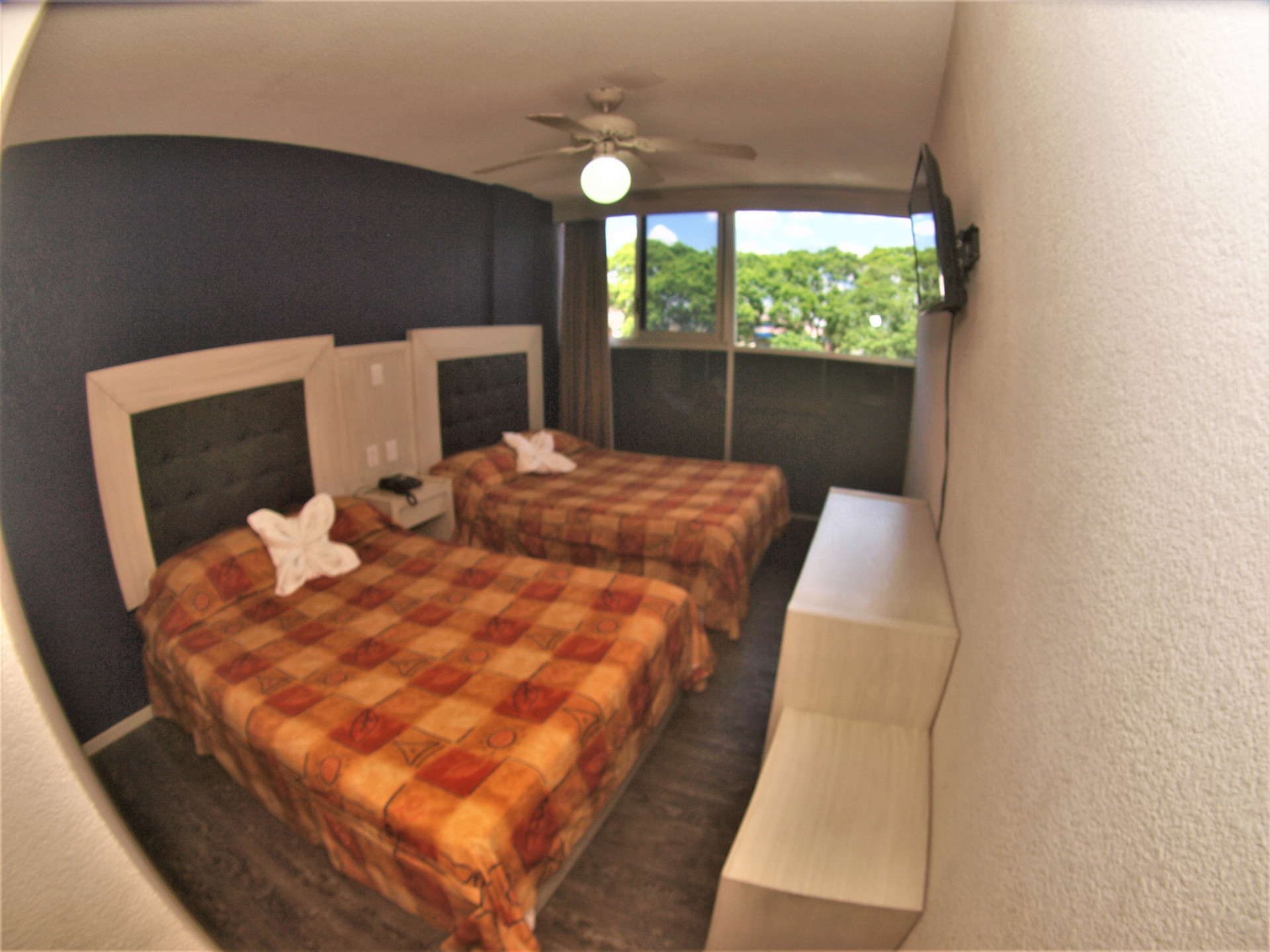 Set de Habitación OYO Hotel Italia