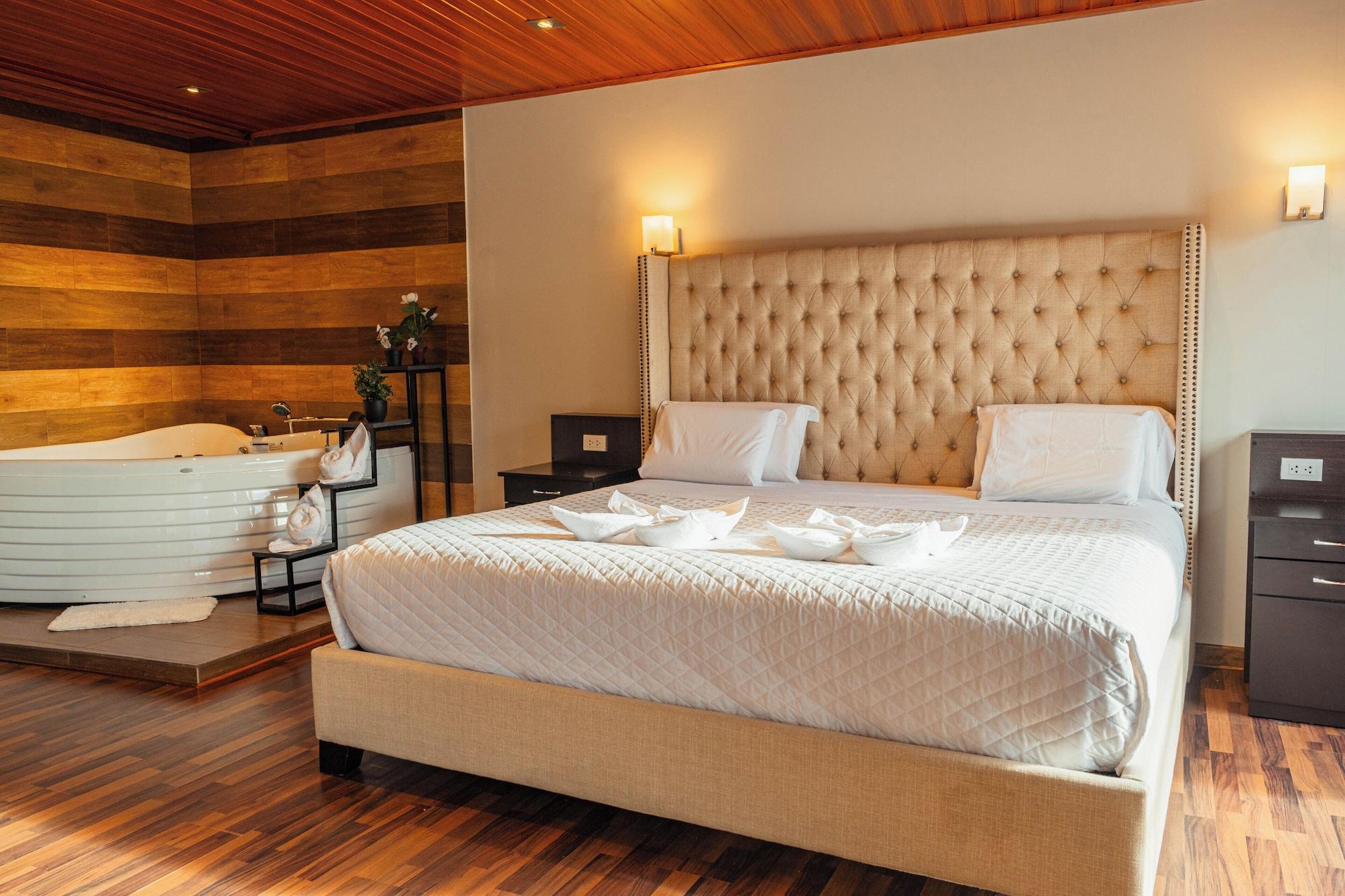 Varios Hotel California Urubamba