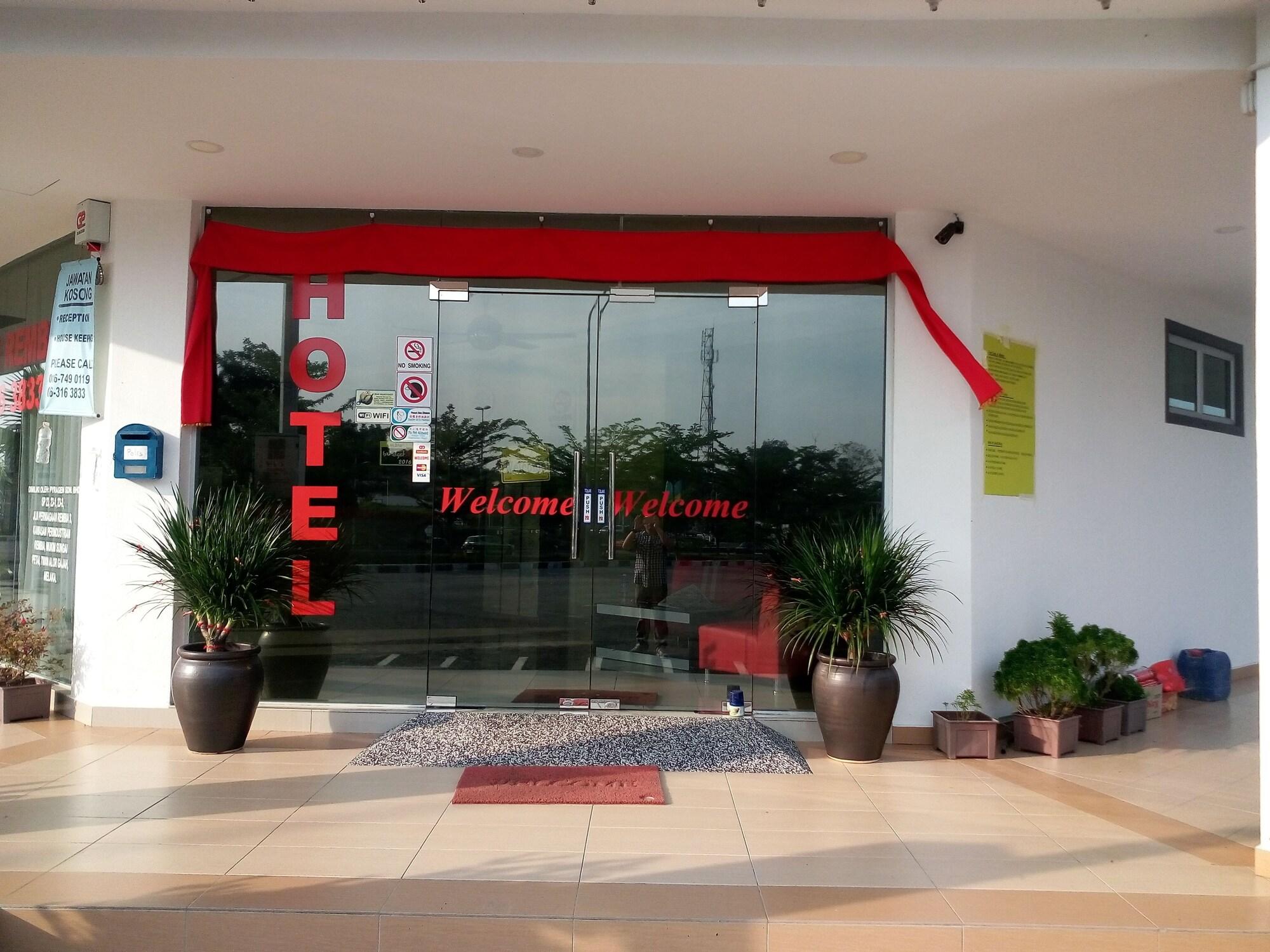 Vista Exterior Hotel Sri Rembia
