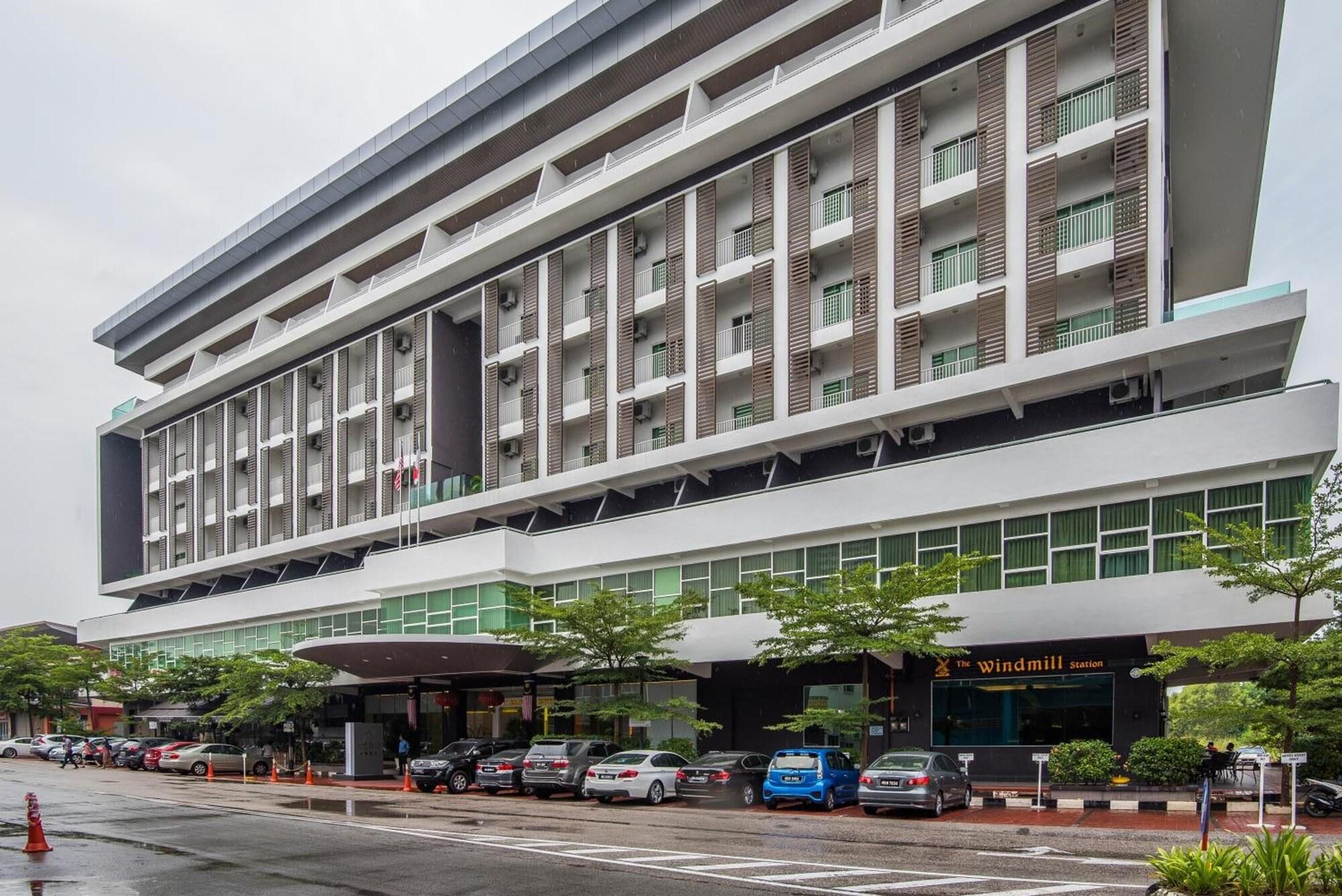 Vista Exterior Marvelux Hotel