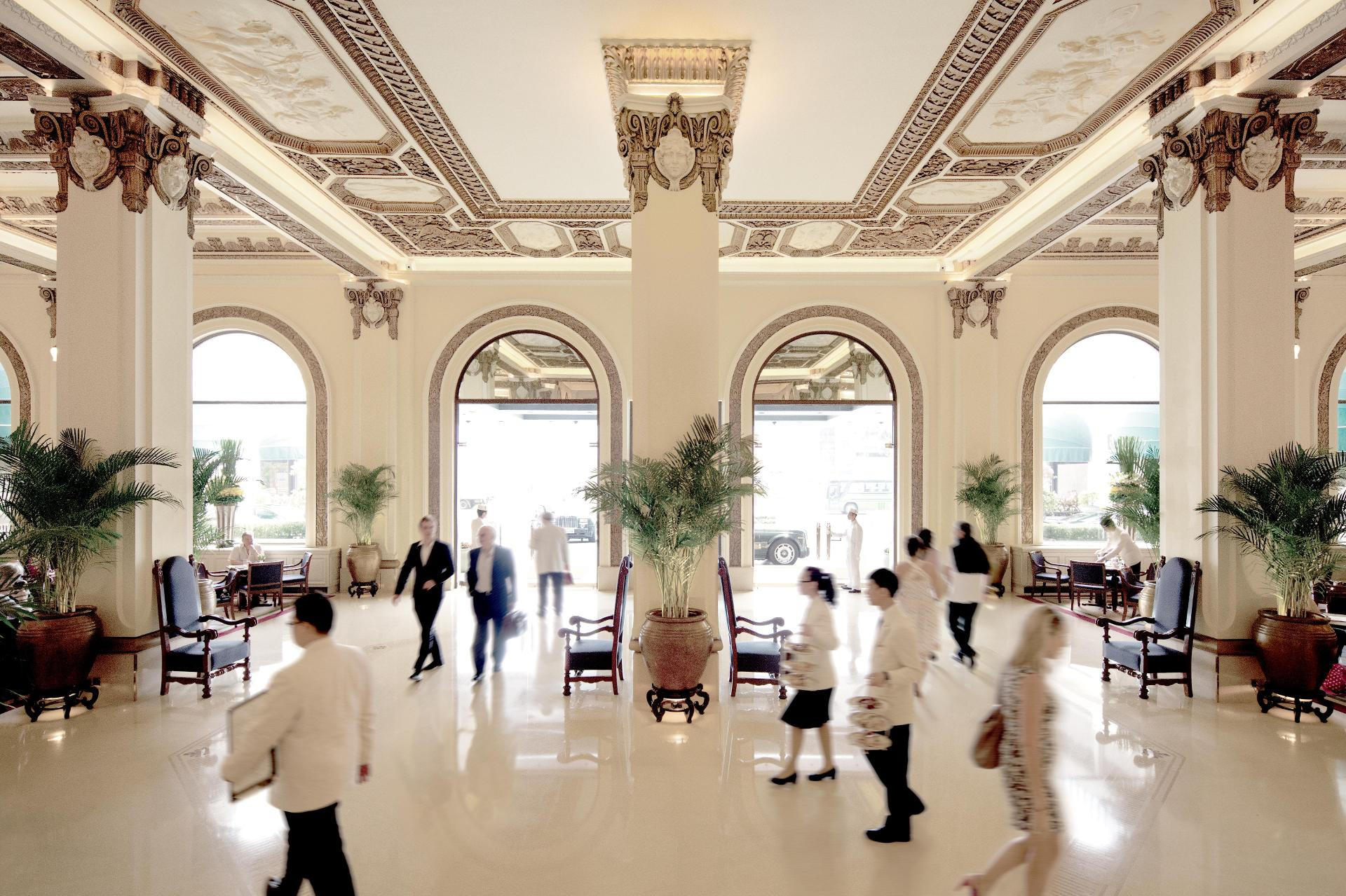 Vista Lobby The Peninsula Hong Kong