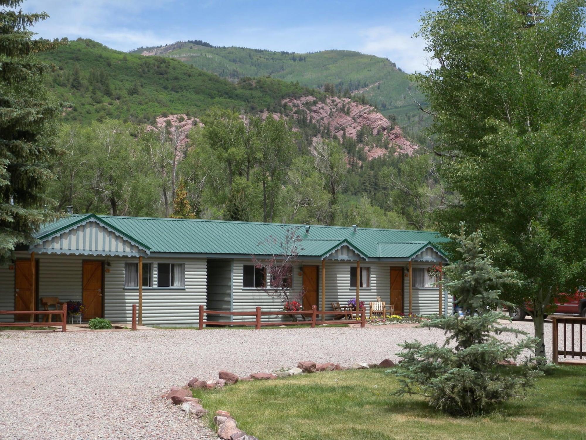 Varios Redstone Cliffs Lodge