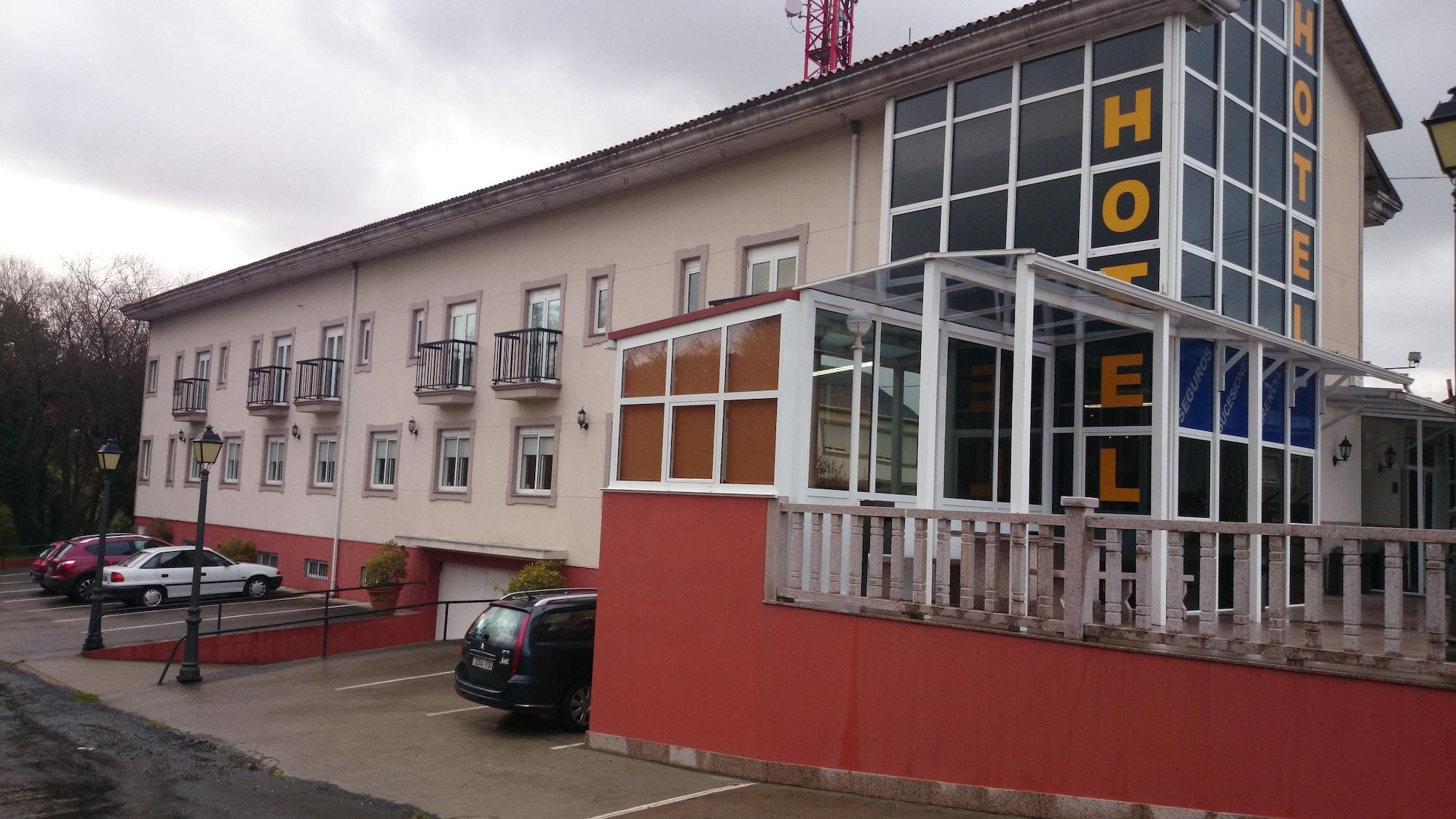 Varios Hotel Valdoviño Express