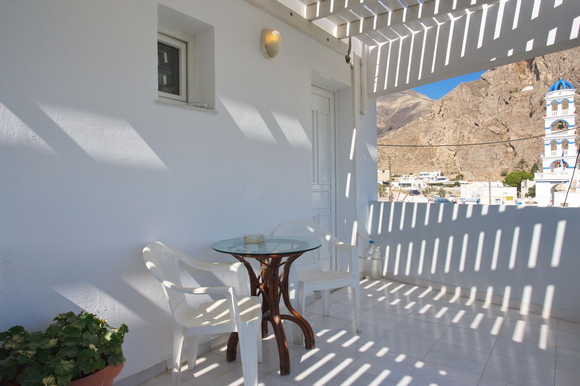 Vista Exterior Romani Studios Perissa