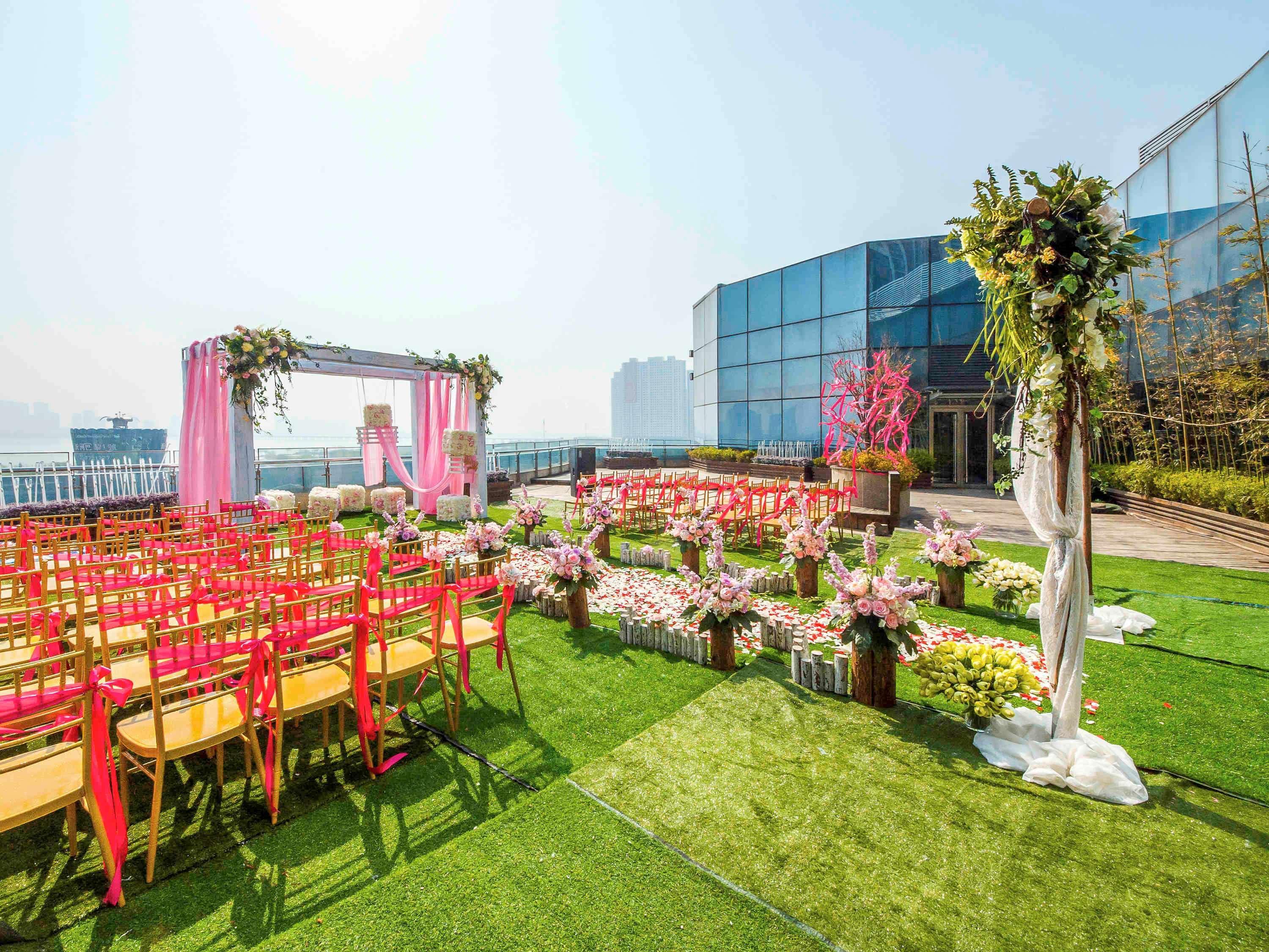 Vista Exterior Pullman Linyi Lushang