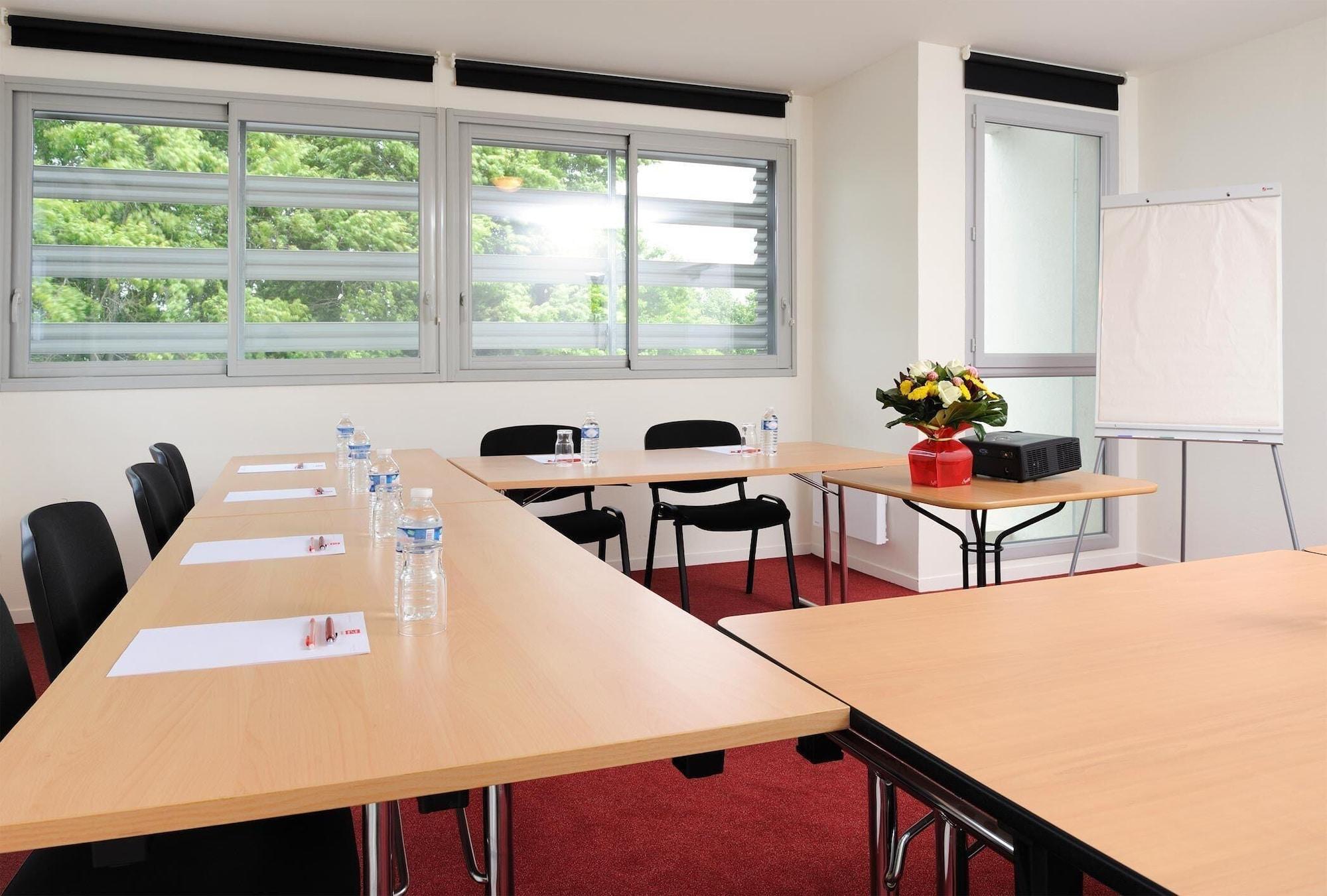Sala de Reuniones Séjours & Affaires Rennes Villa Camilla