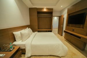 Alojamiento - Raj Meridian