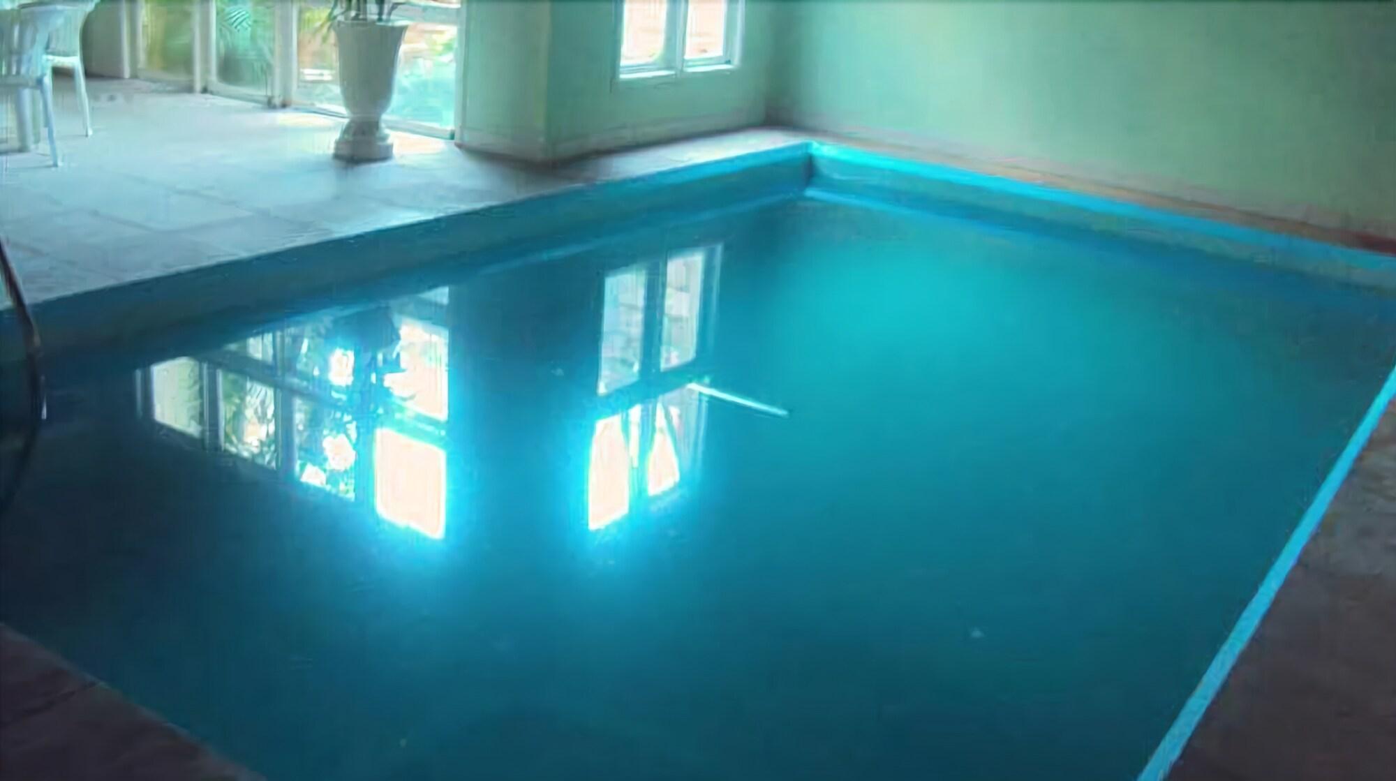 Varios Everson Palace Hotel