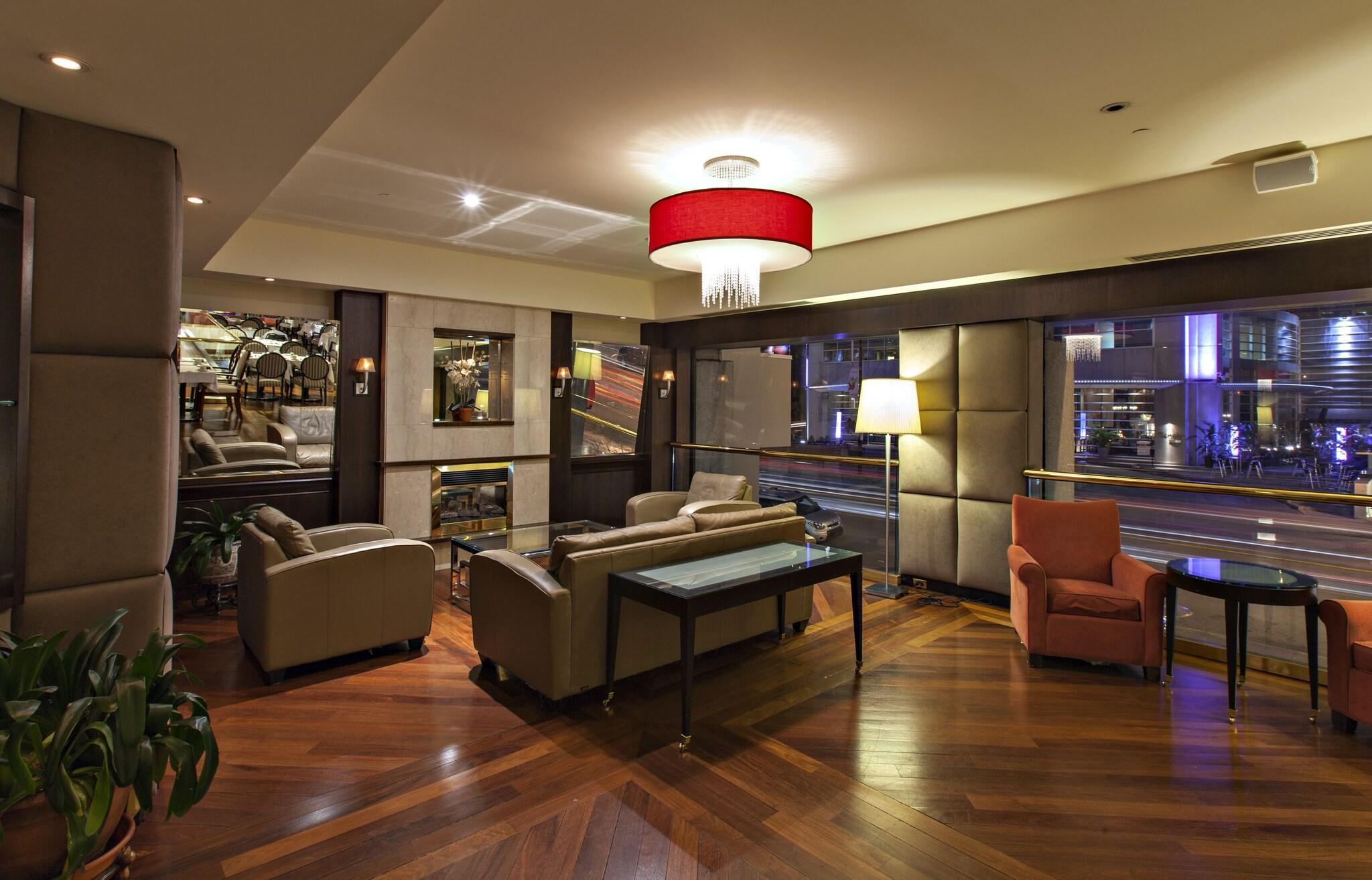 Vista Lobby Hotel Le Cantlie Suites