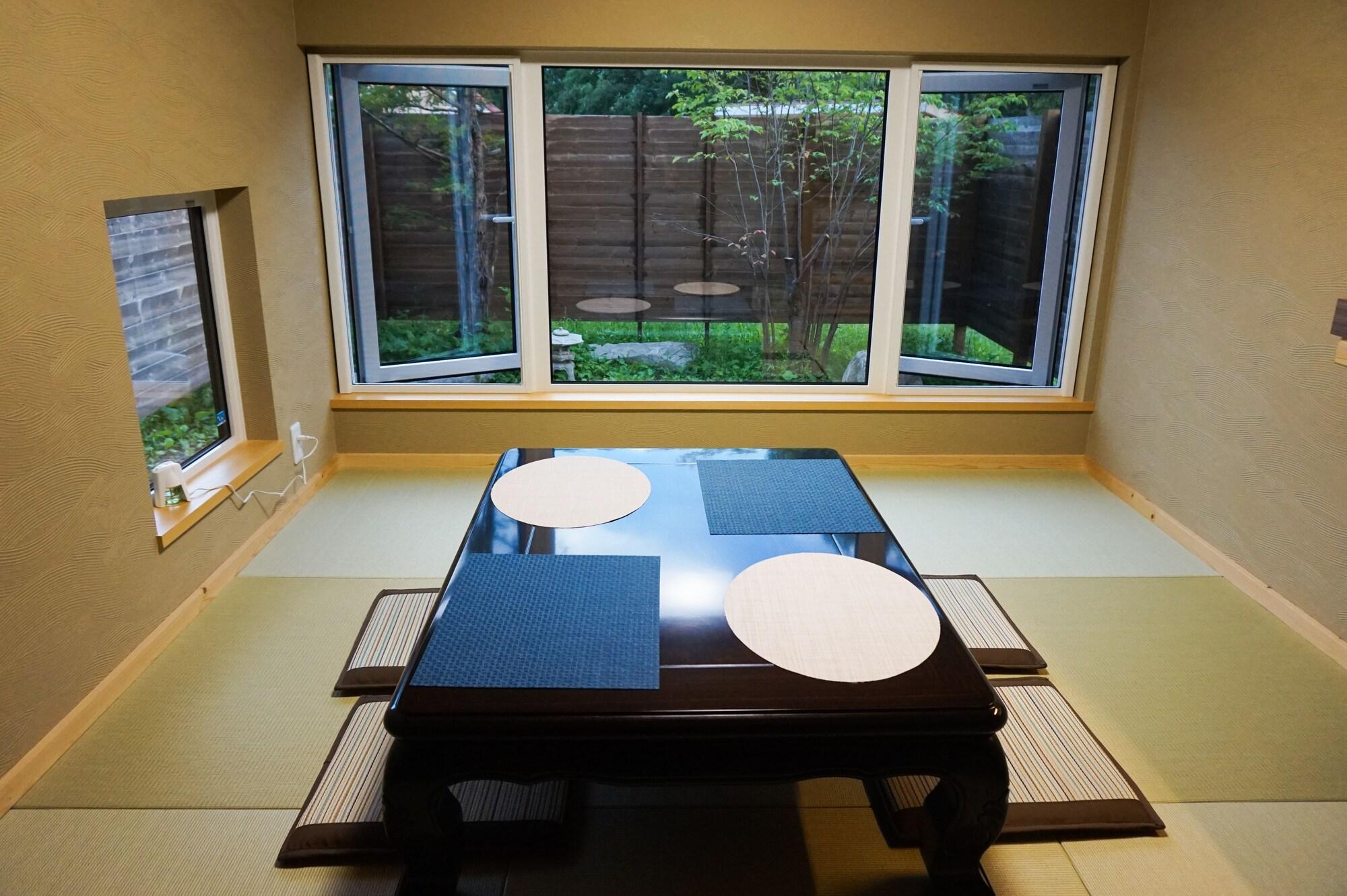 Varios Auberge Ninguruforet