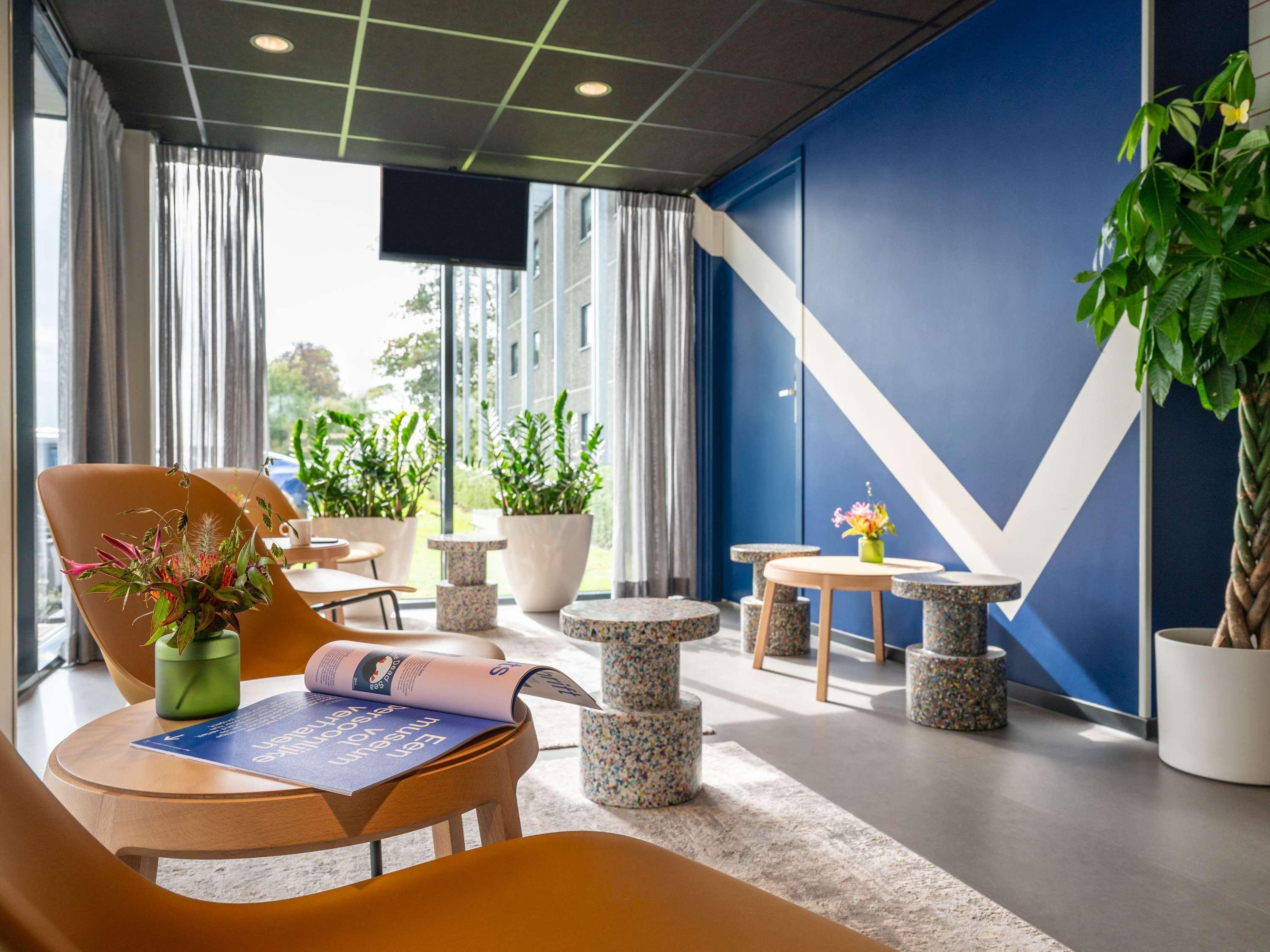 Vista da fachada ibis budget Amsterdam Airport