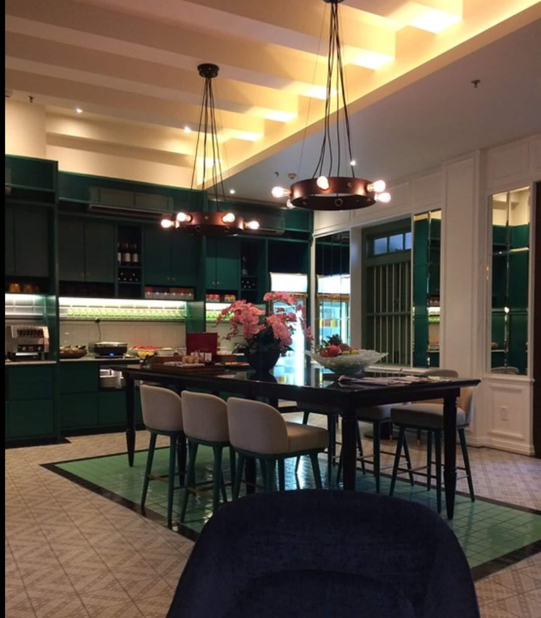 Restaurant The Edison George Town