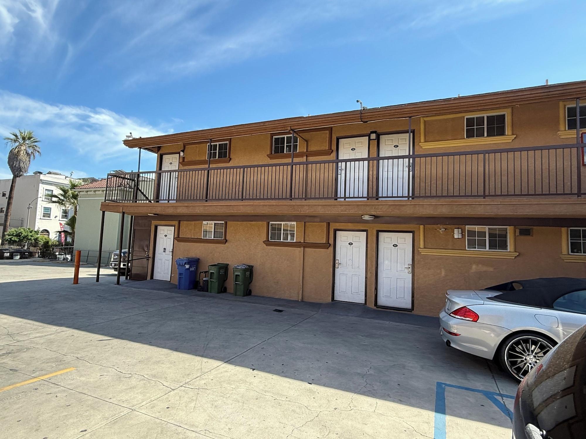 Varios Travel Inn Downtown LA