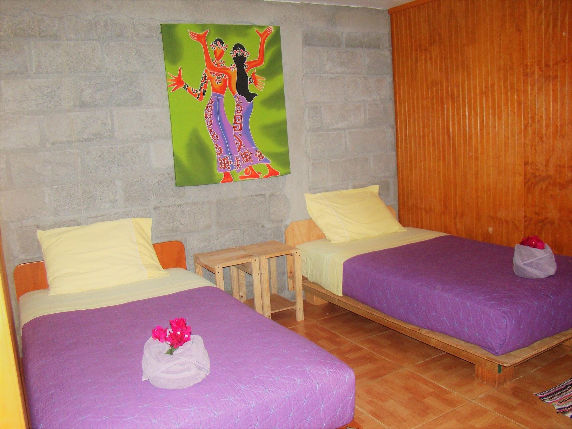 Varios Hostal Pukao