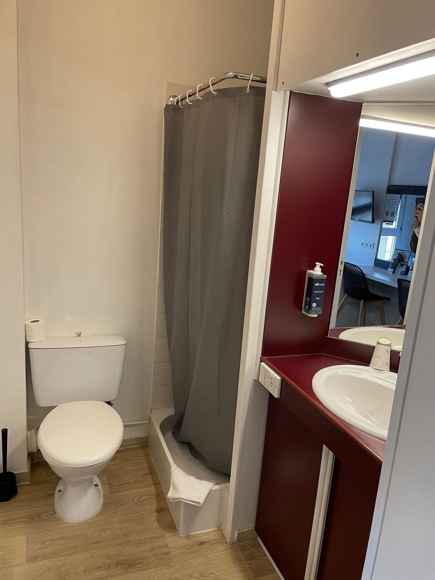 Equipamiento de Habitación Brit Hotel Cherbourg Octeville