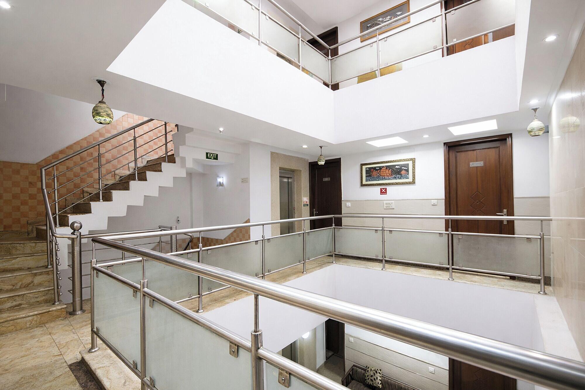 Vista Lobby Fabhotel Tjs Grand