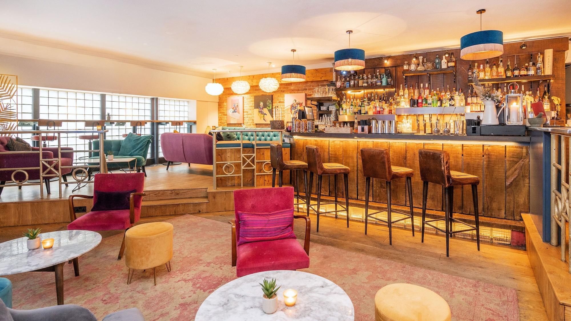 Bar/Salón Berkeley Square Hotel