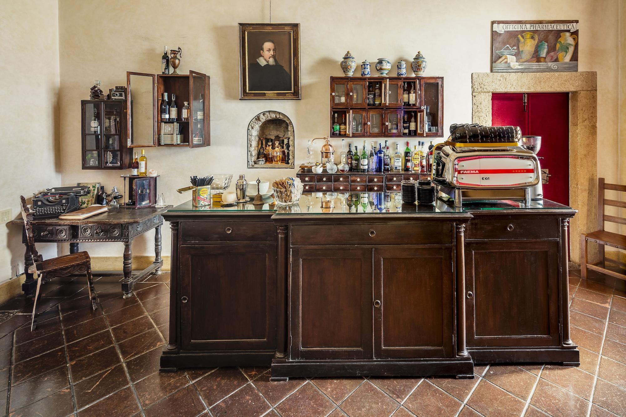 Bar/Salón Castello Orsini Hotel