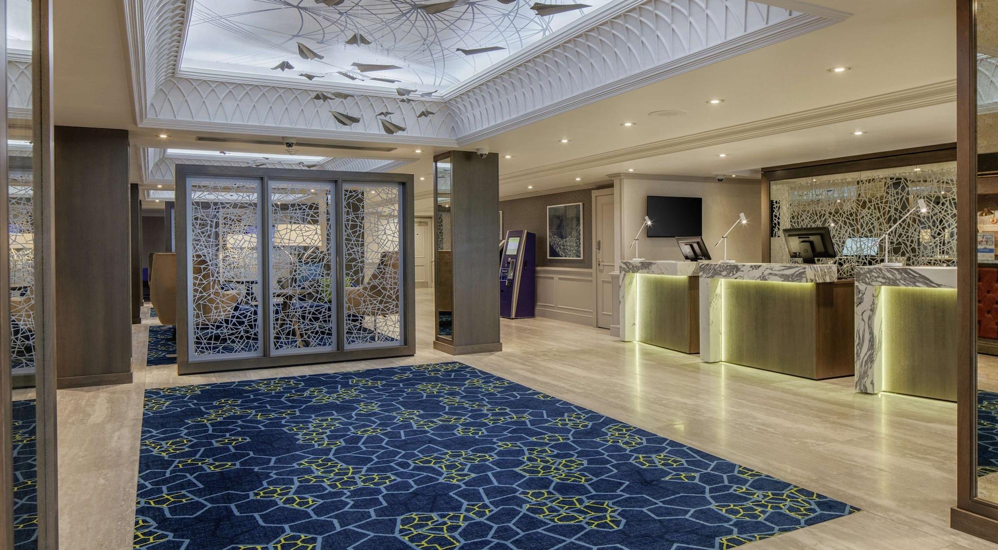 Vista Lobby Hilton East Midlands Airport