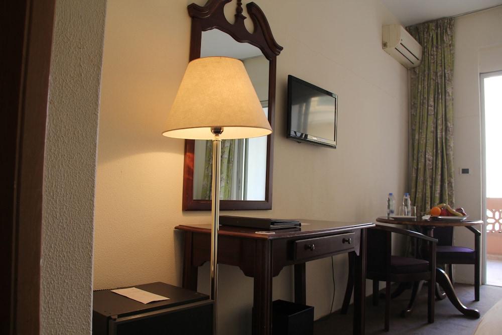Set de Habitación Hotel Napoleon Beirut