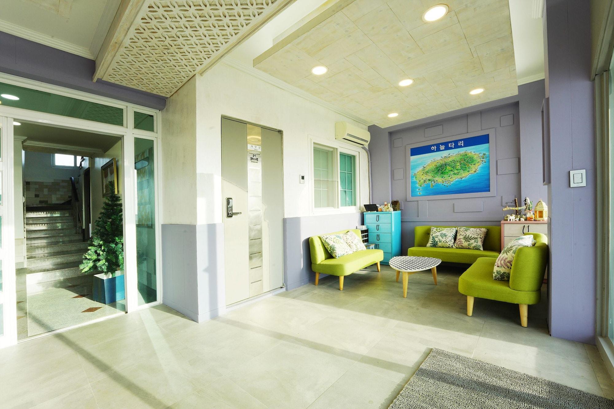 Vista Lobby Sky-tary Pension