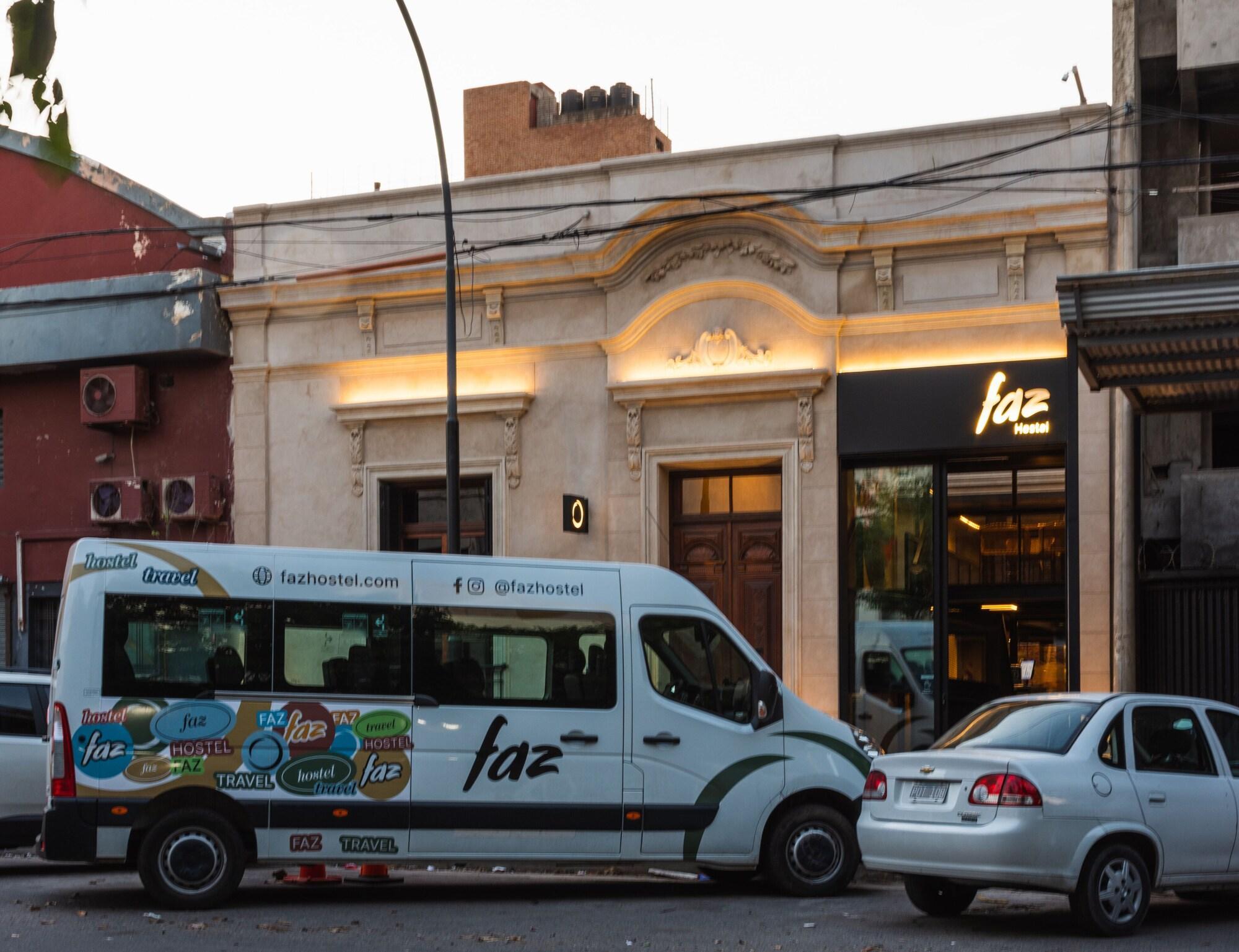 Vista Exterior Faz Hostel