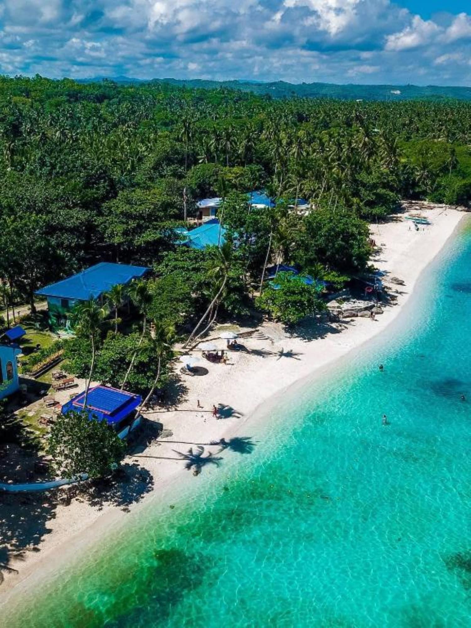 Varios Durhan White Beach Resort powered by Cocotel