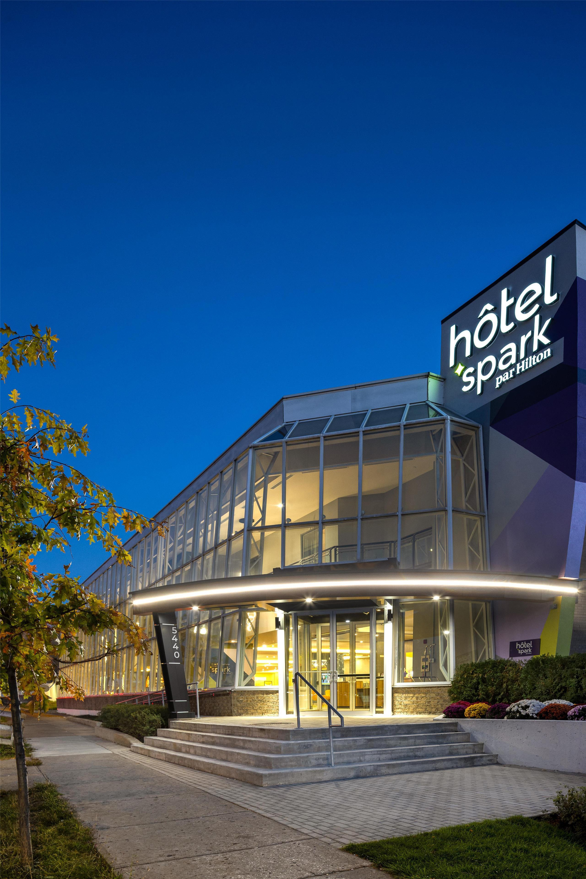 Vista Exterior Spark by Hilton Montreal Midtown