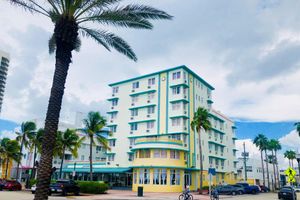 Alojamiento - Broadmore Miami Beach