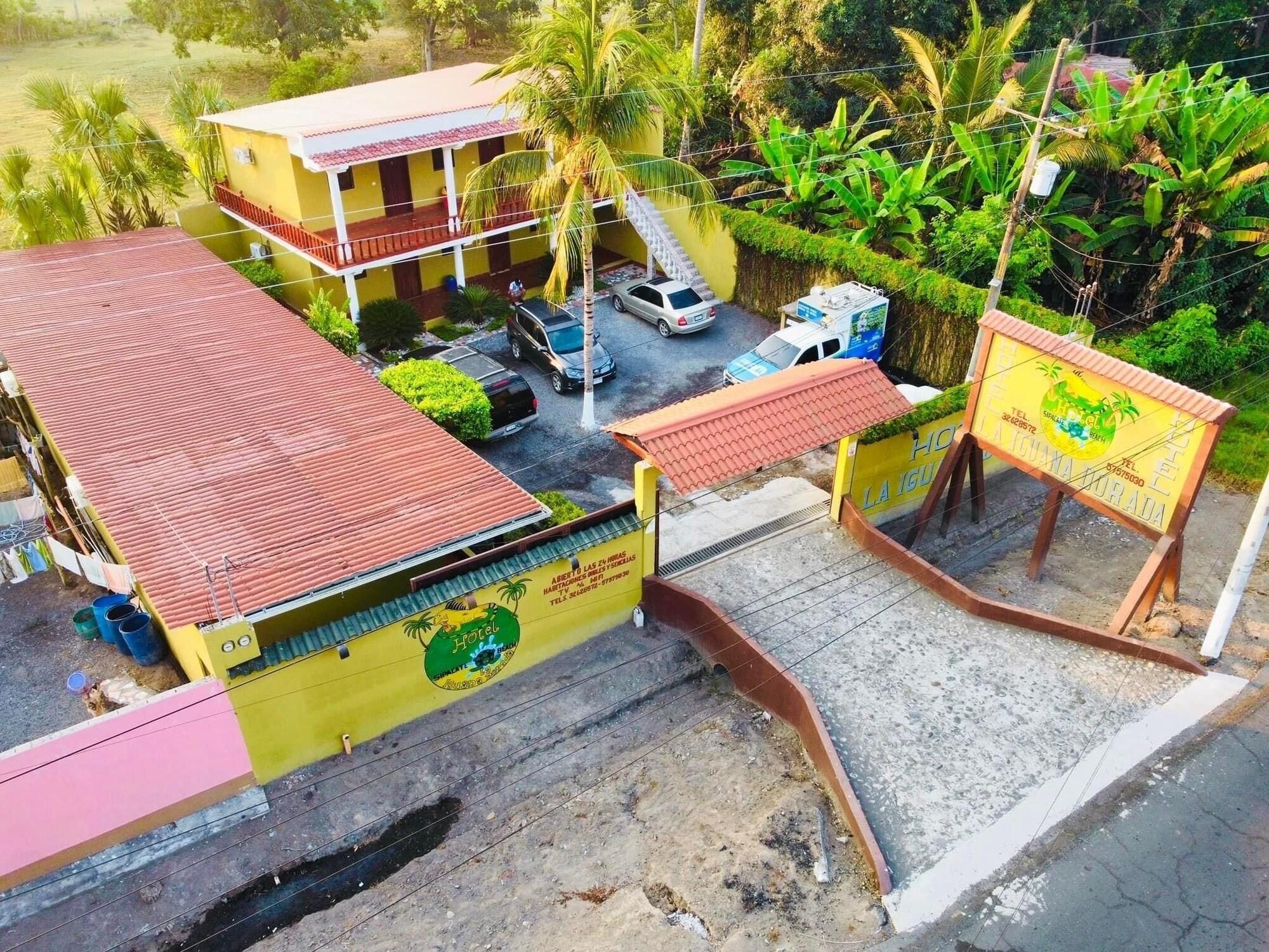 Vista Exterior Hotel La Iguana Dorada