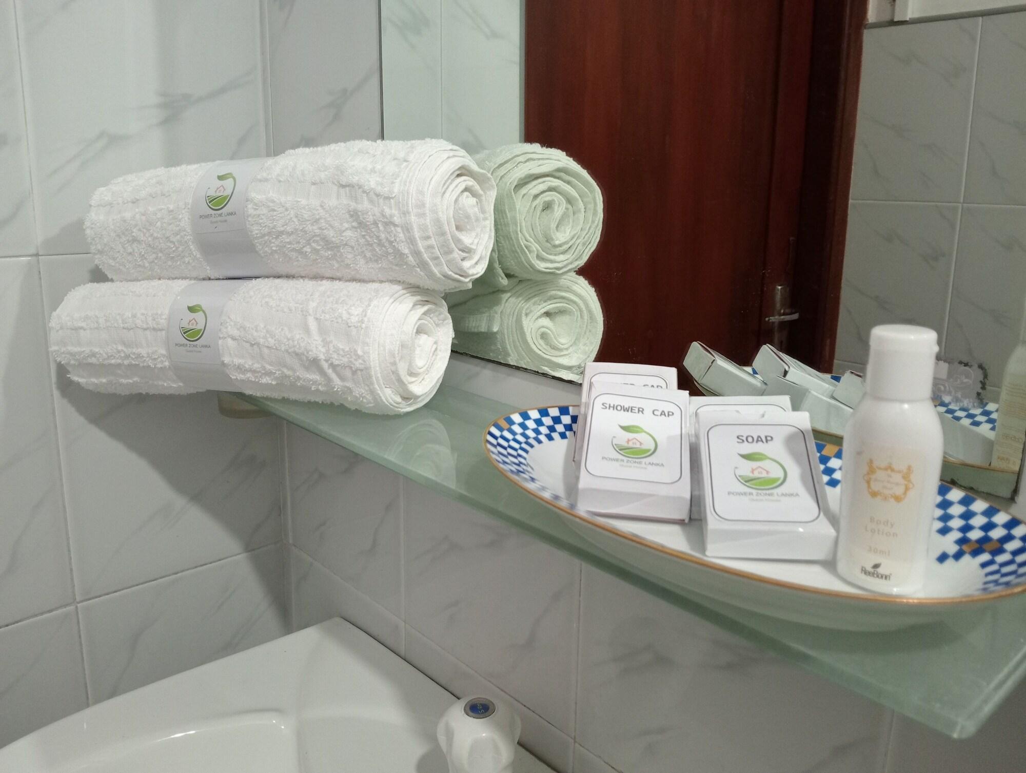 Equipamiento de Habitación Power Zone Guest House