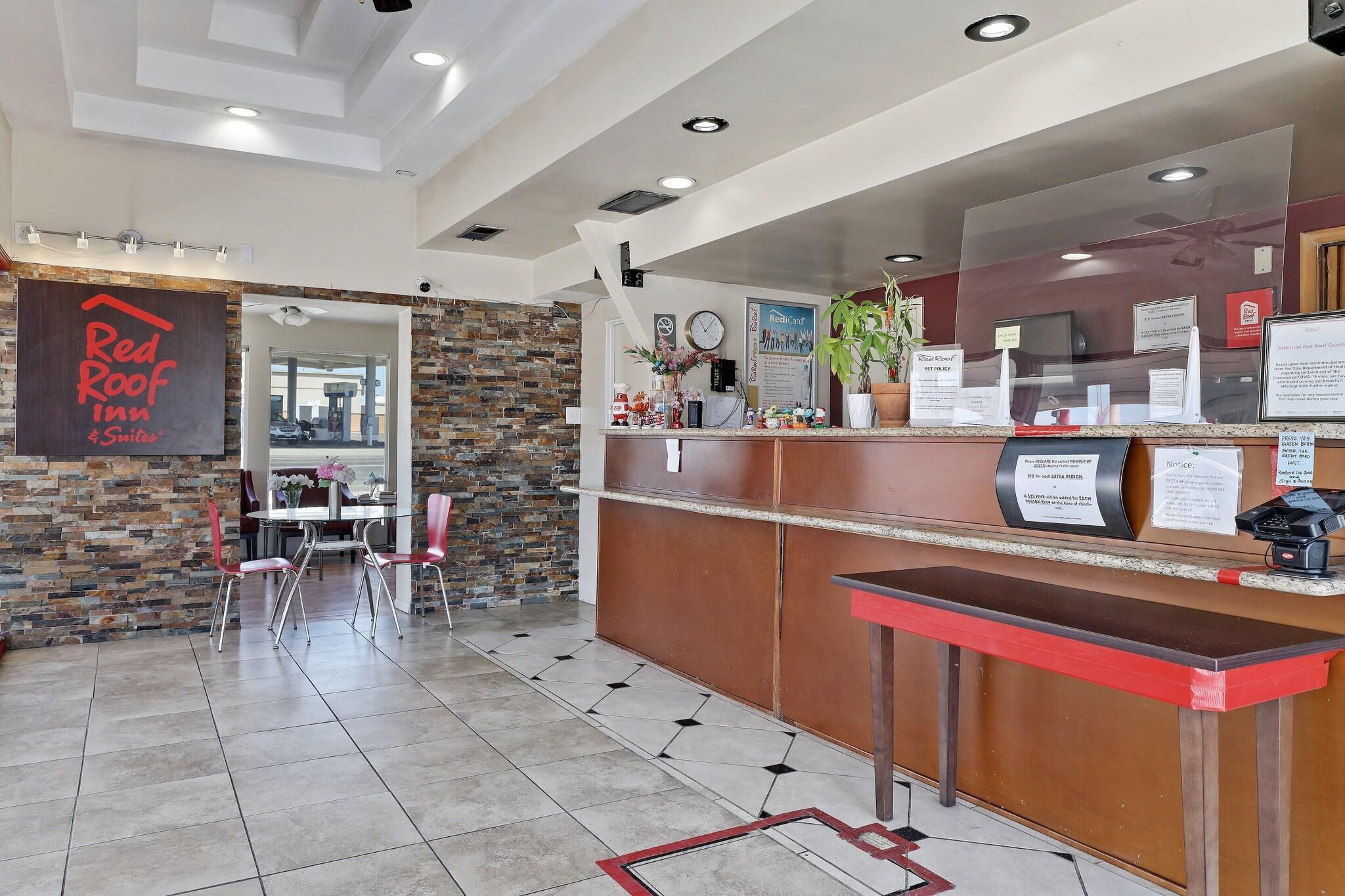 Vista Lobby Red Roof Inn Needles