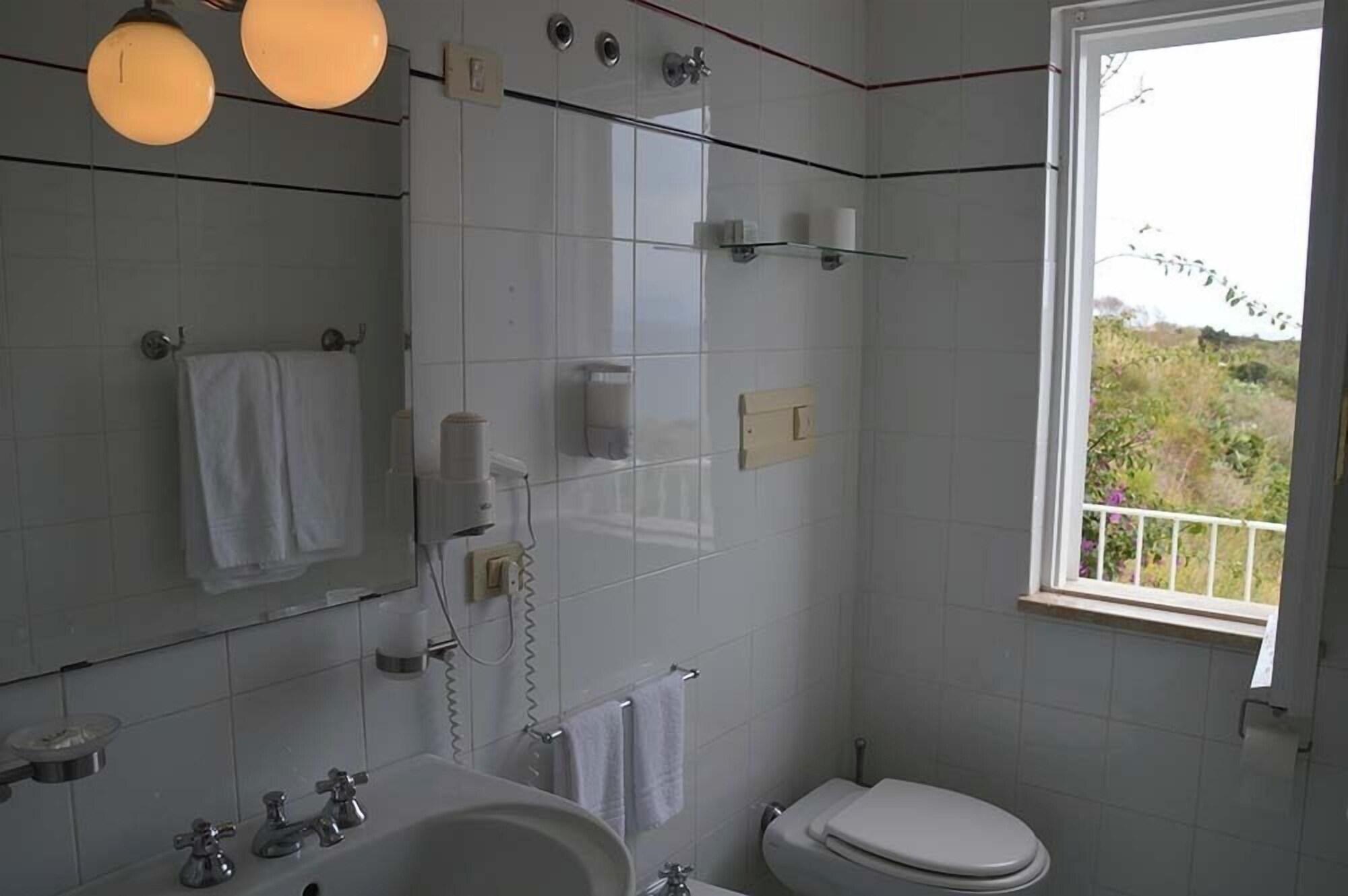 Equipamiento de Habitación HOTEL AGAVE E GINESTRA