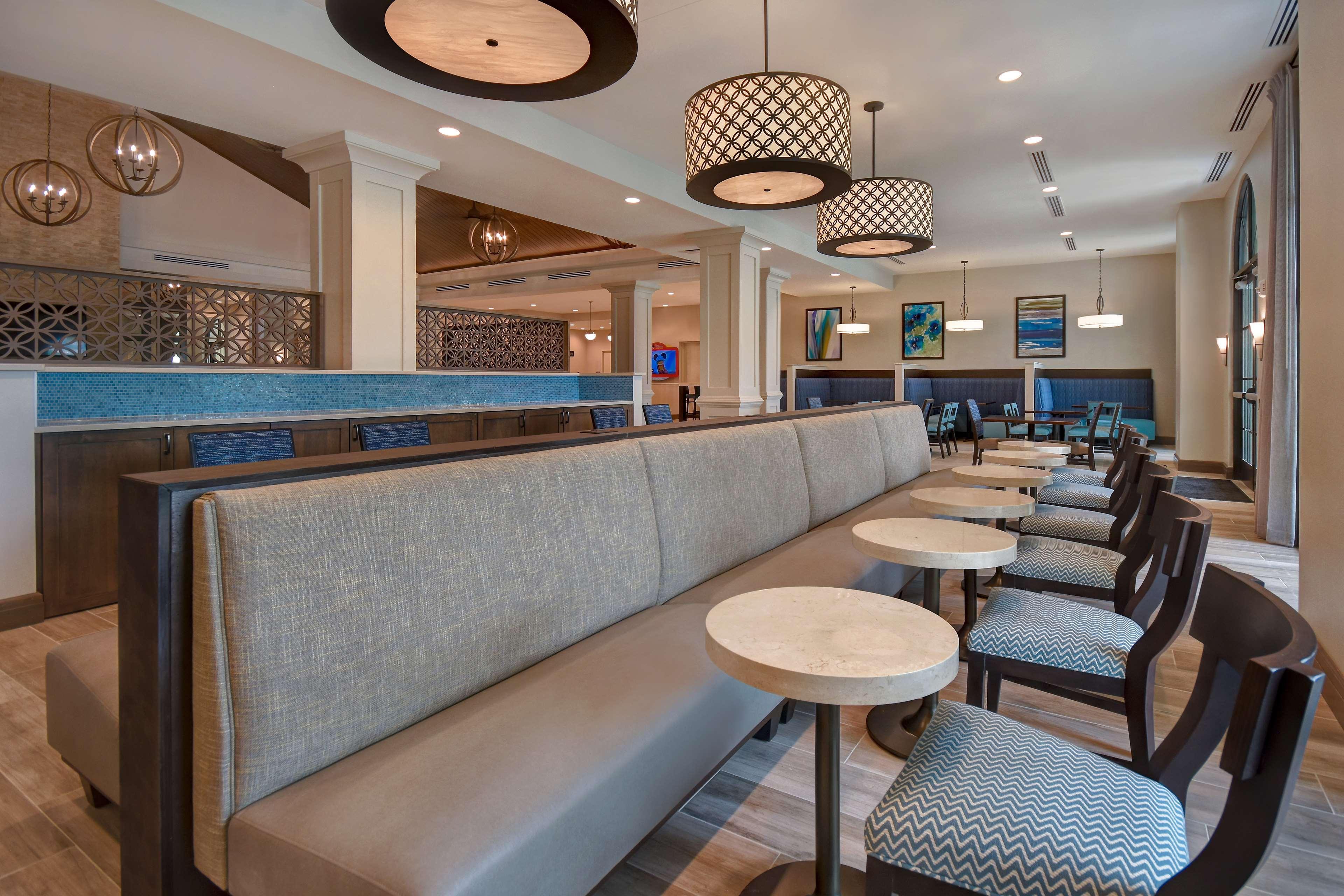 Restaurant Homewood Suites by Hilton Orlando at Flamingo Crossings