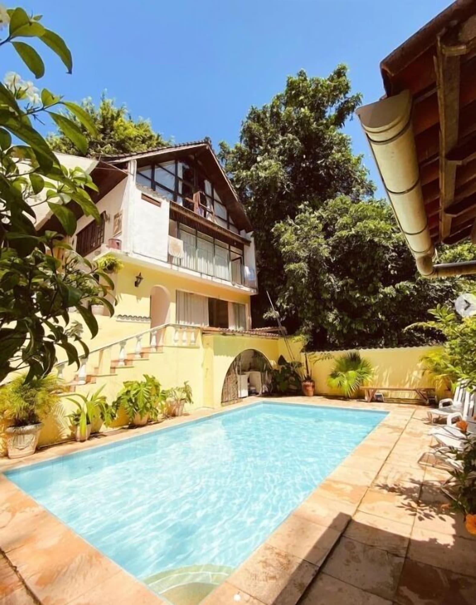 Vista Piscina Casa São Conrado