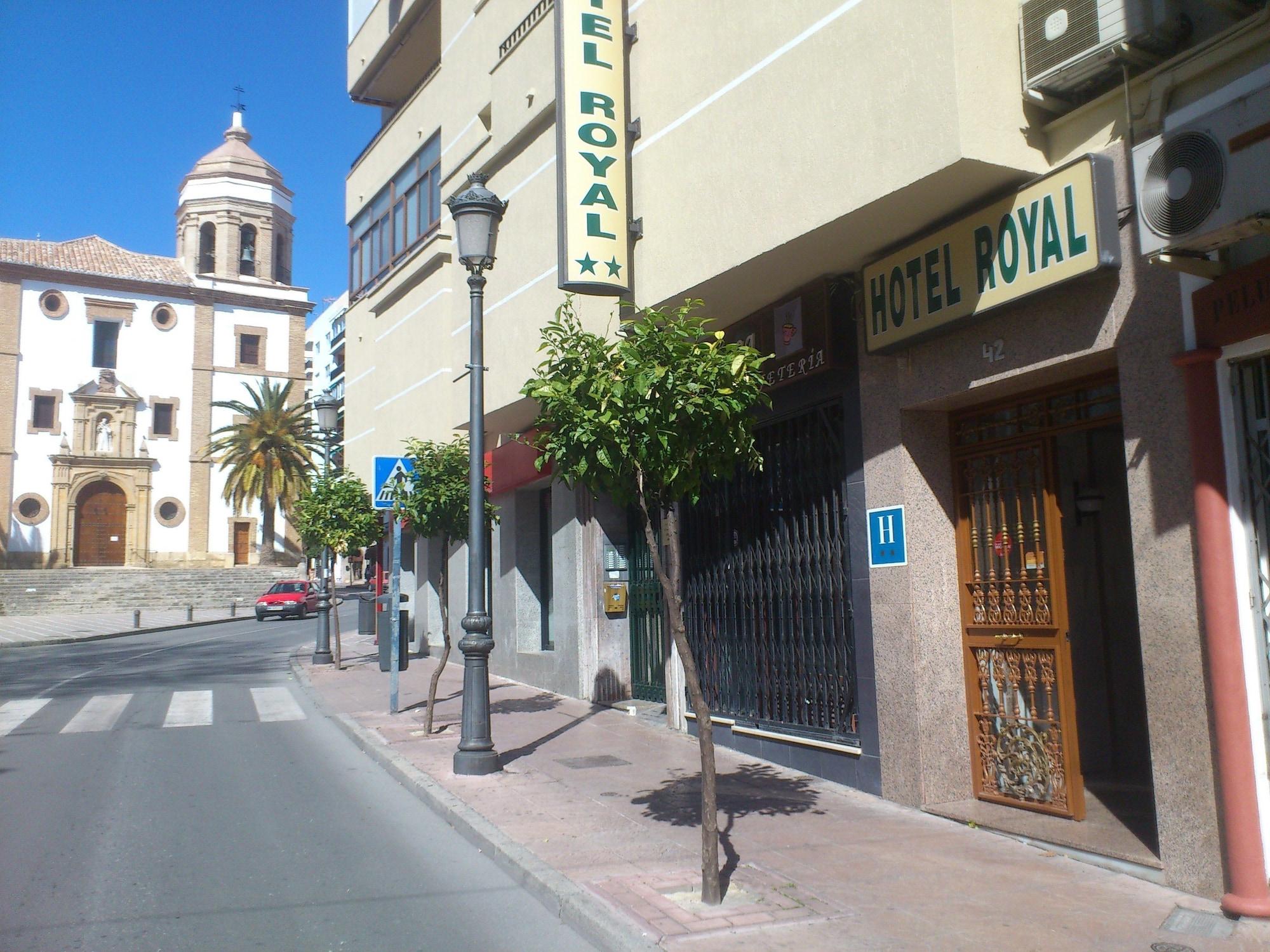 Vista Exterior Hotel Royal