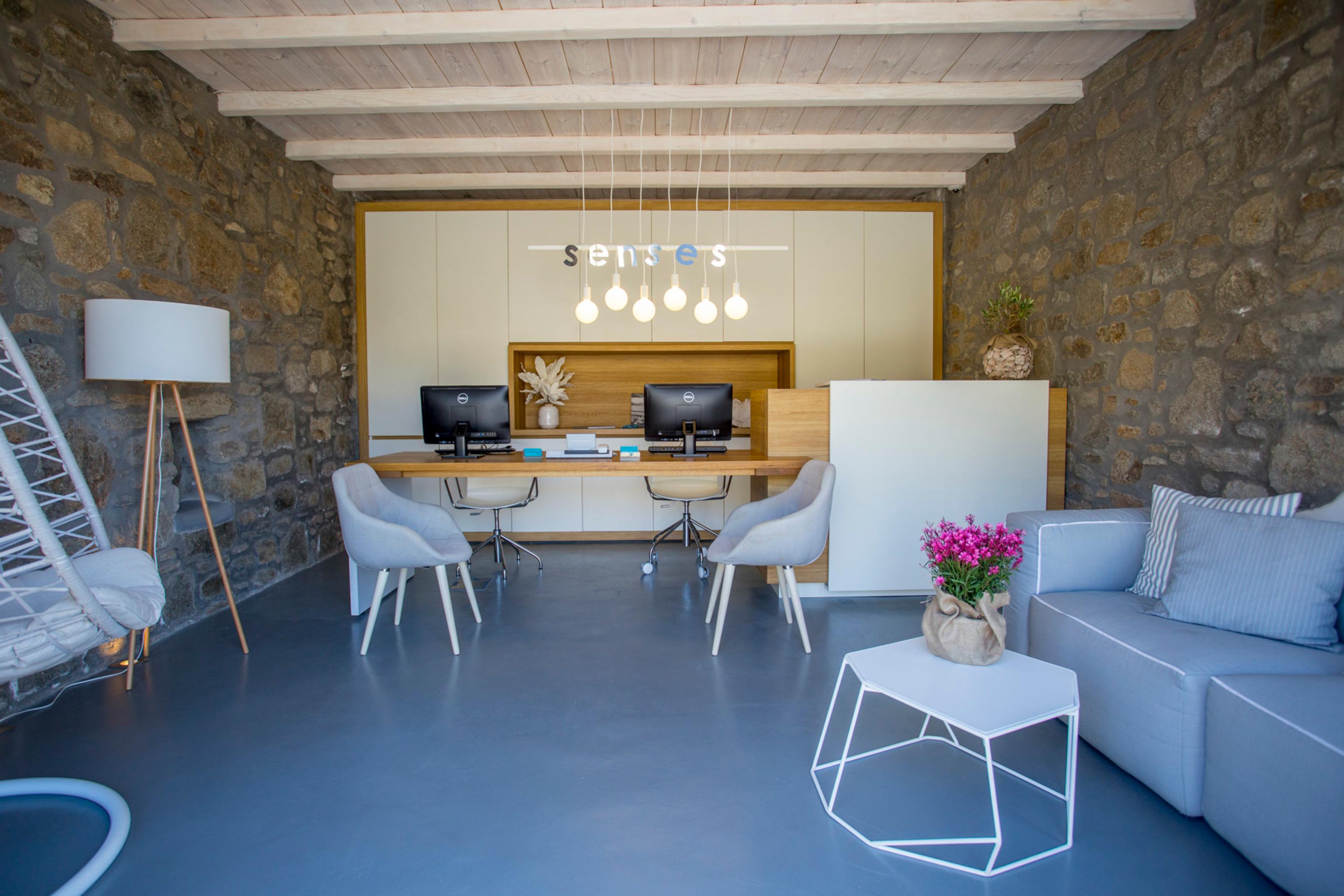 Vista Lobby Senses Luxury Villas & Suites