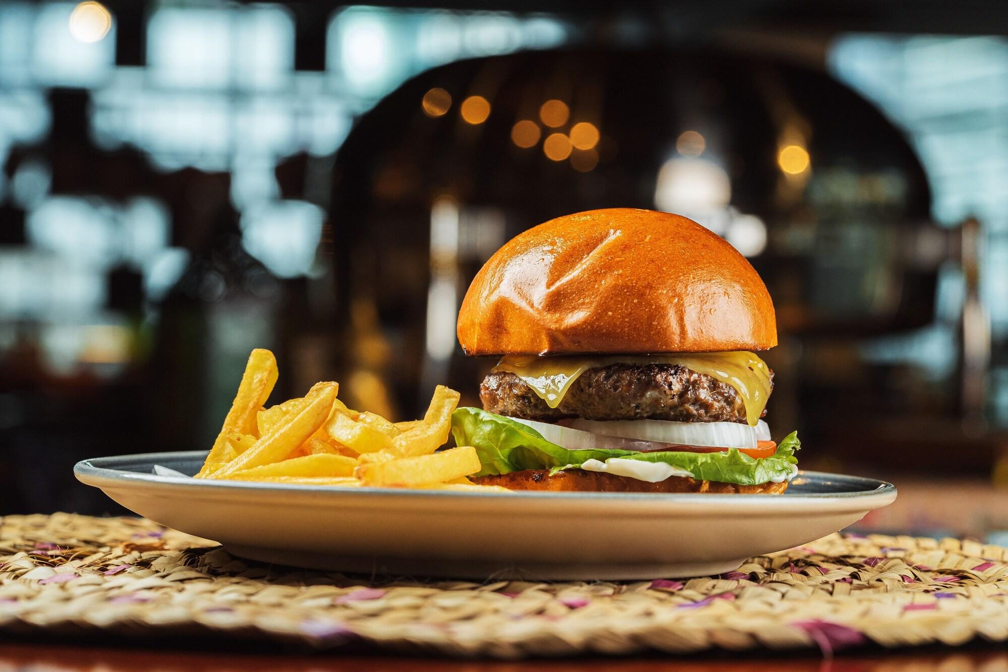 Restaurant DoubleTree by Hilton Dubai - Business Bay