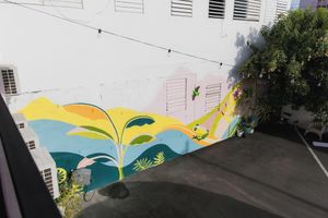 Alojamiento - Room 13: Breezy Veranda Stay w/ City Views