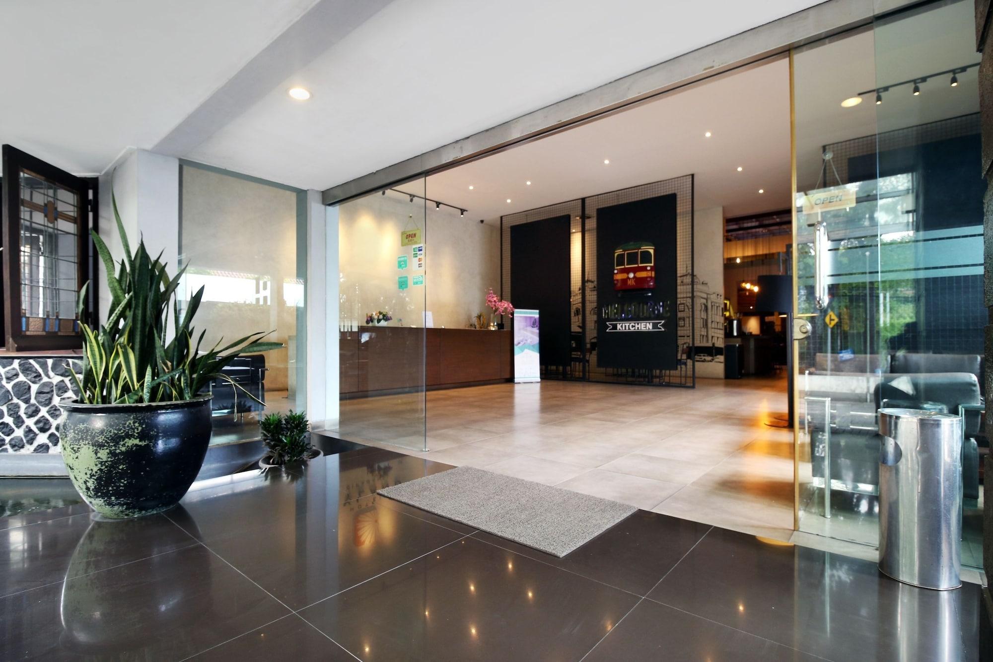 Vista Exterior Hotel Nyland Cipaganti