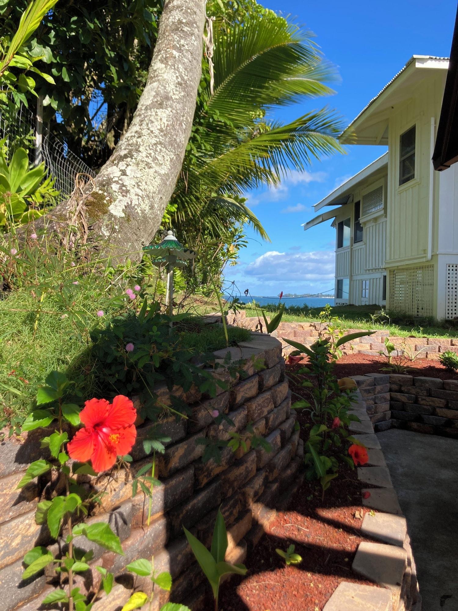 Vista Exterior Hilo Bay Oceanfront B&B