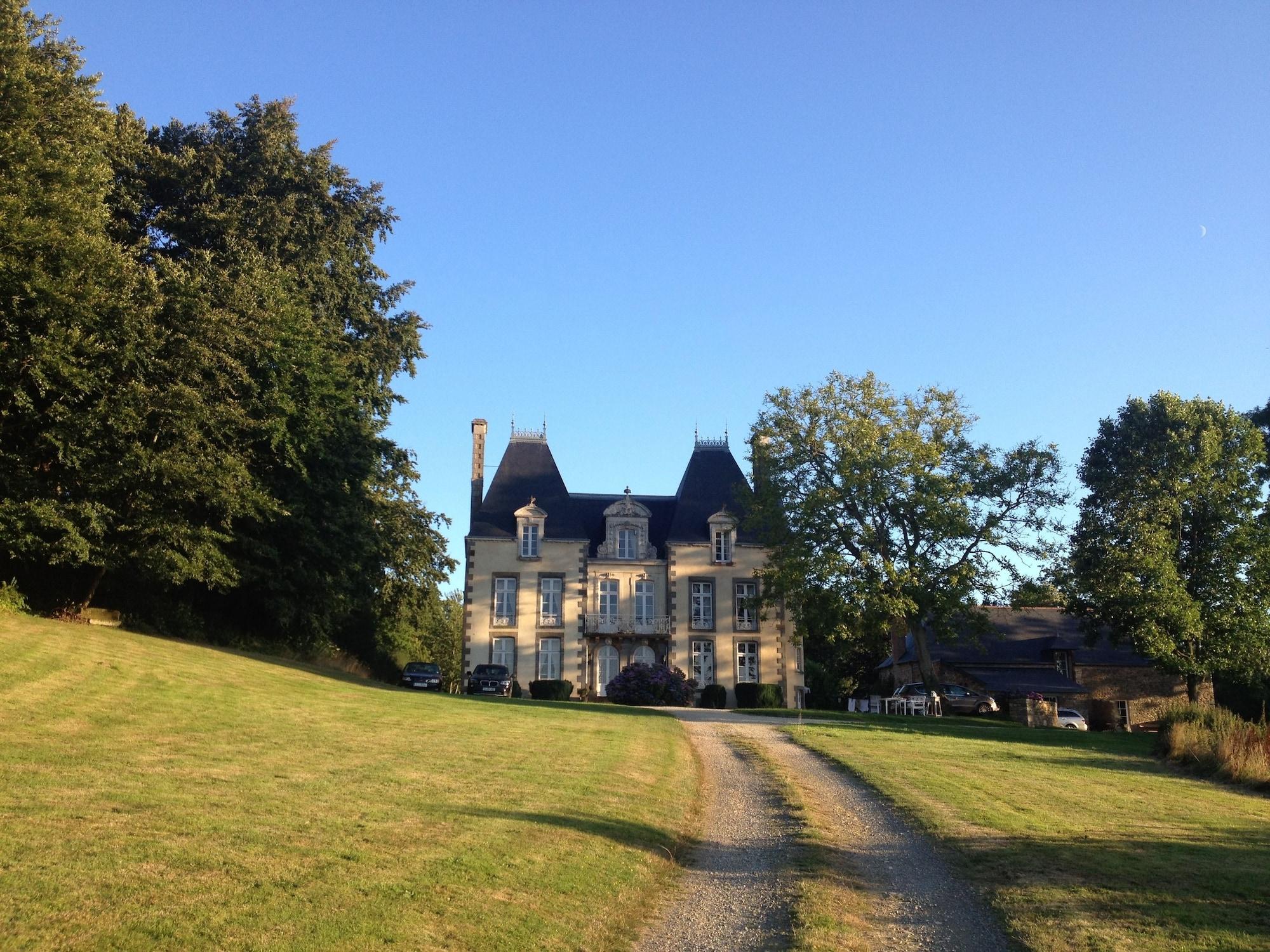 Vista Exterior Château du Grand Val
