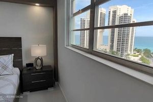 Alquiler Vacacional - 2BD/1.5Ba Luxury Ocean View Condo, across from Beach, Sunny Isles