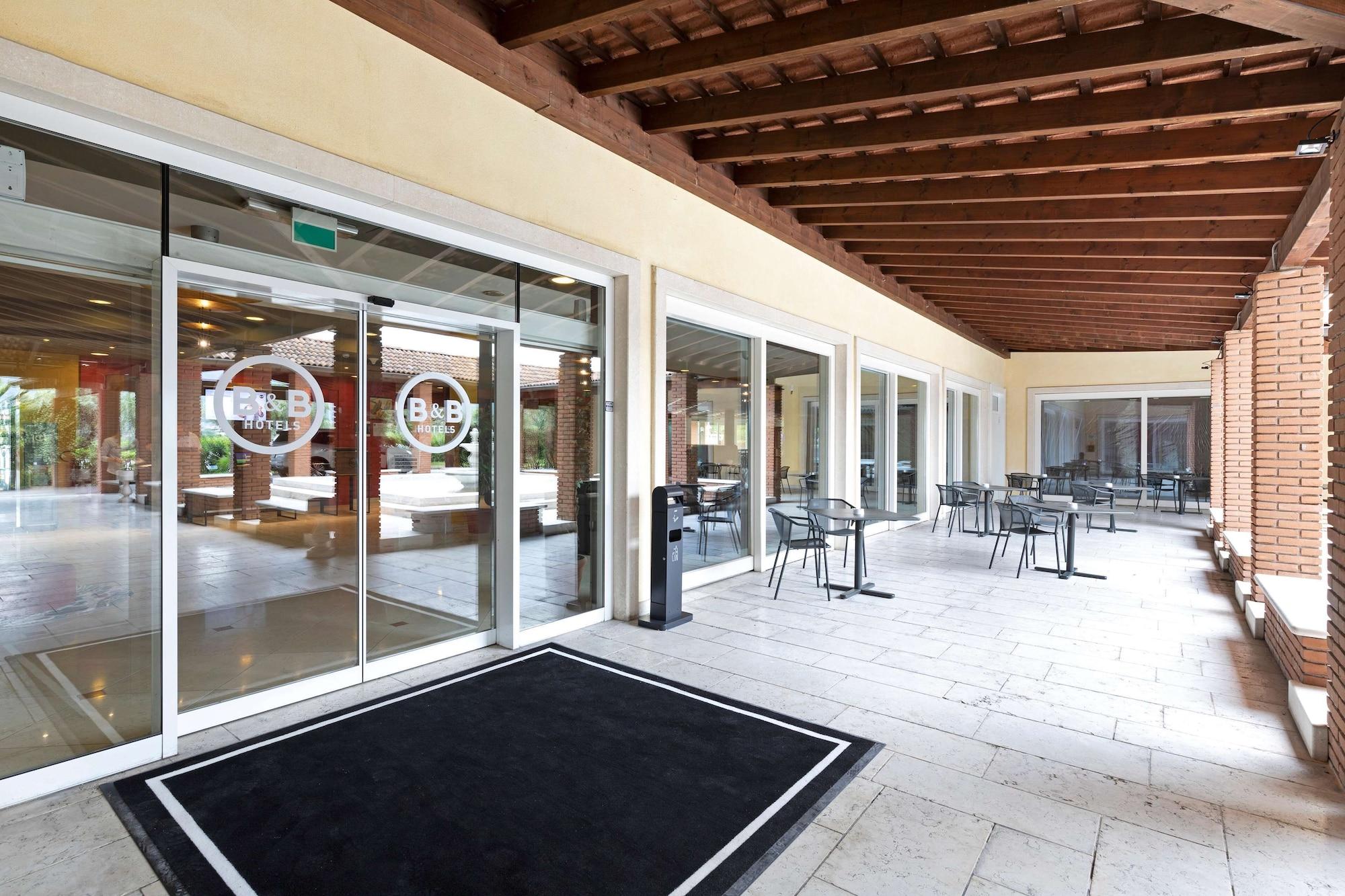 Vista Exterior B&B Hotel Affi - Lago di Garda