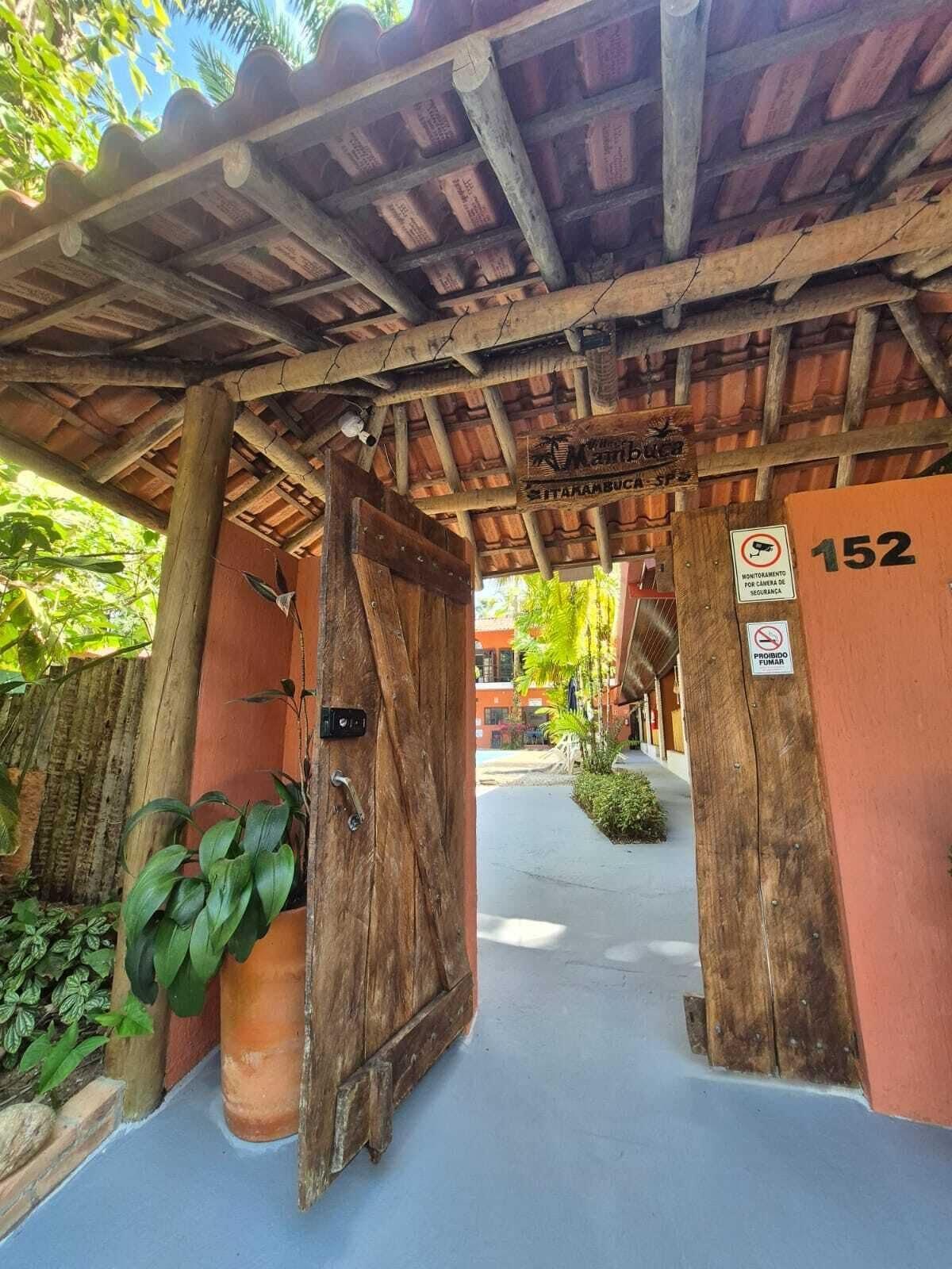 Vista Exterior Mambuca Village