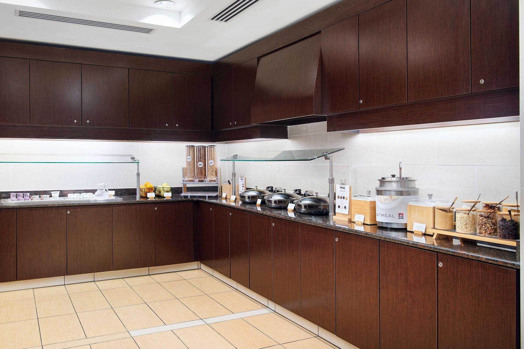 Restaurant Residence Inn Fort Myers at I-75 and Gulf Coast Town Center