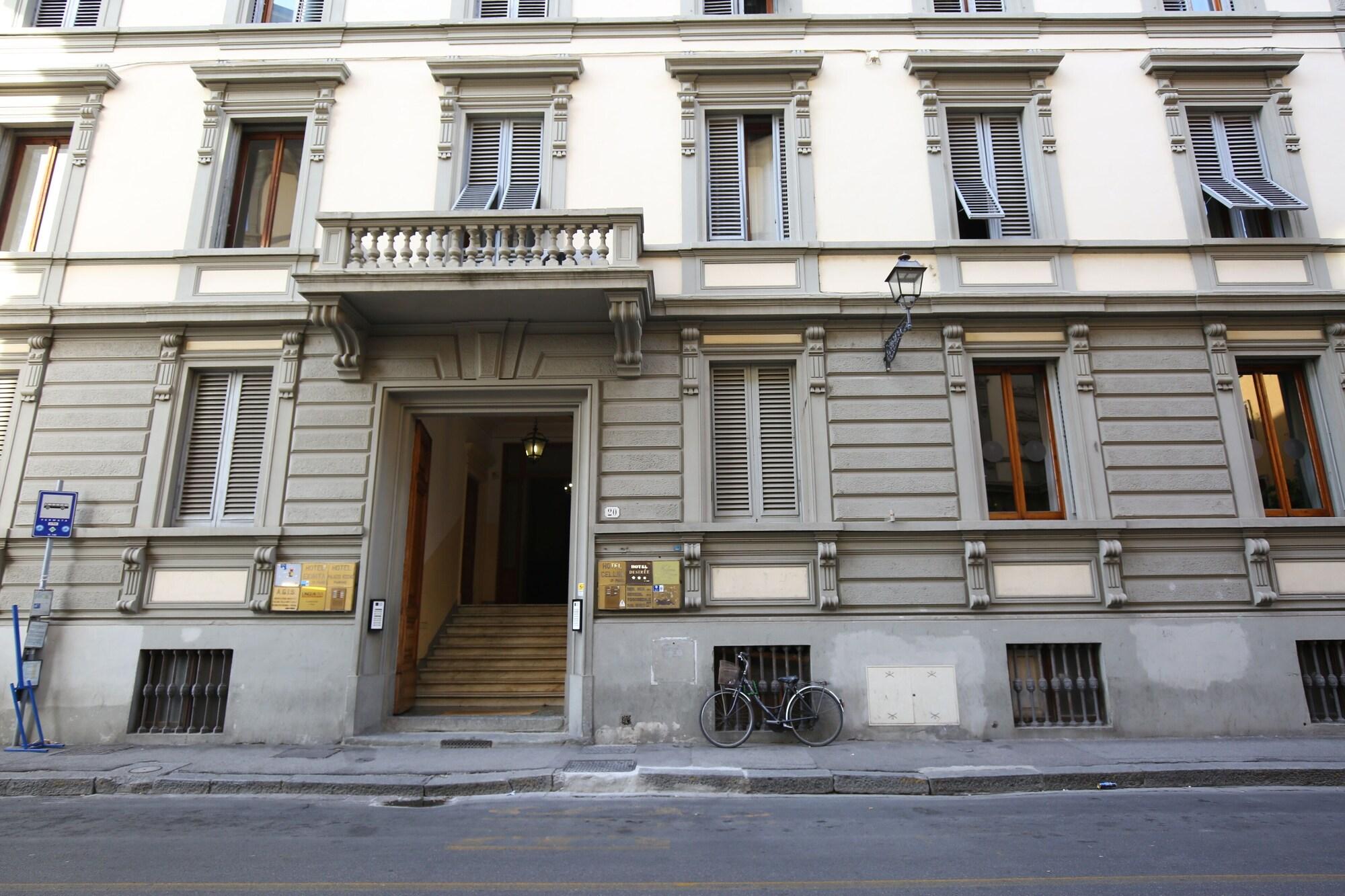 Varios MADAMA GUEST HOUSE